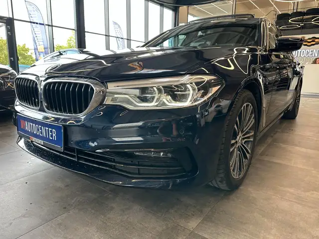 BMW 5 Series view 4