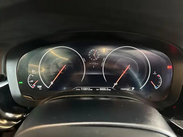 BMW 5 Series view 12