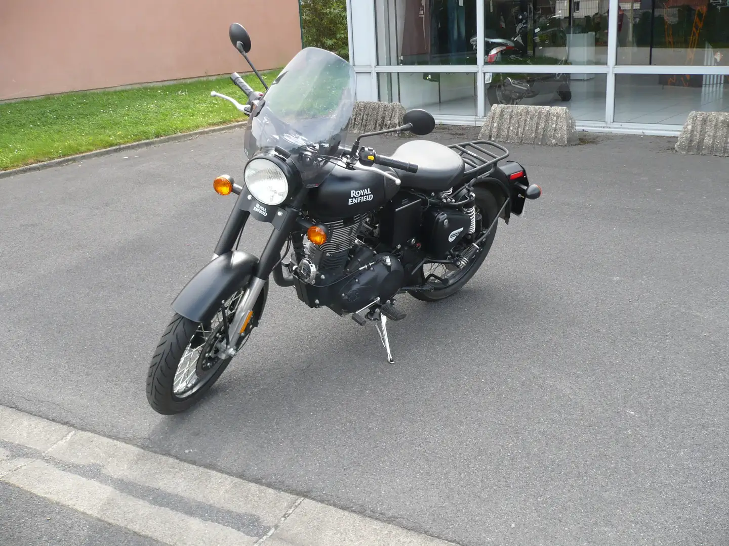 Royal Enfield Bullet 500 Negro - 1