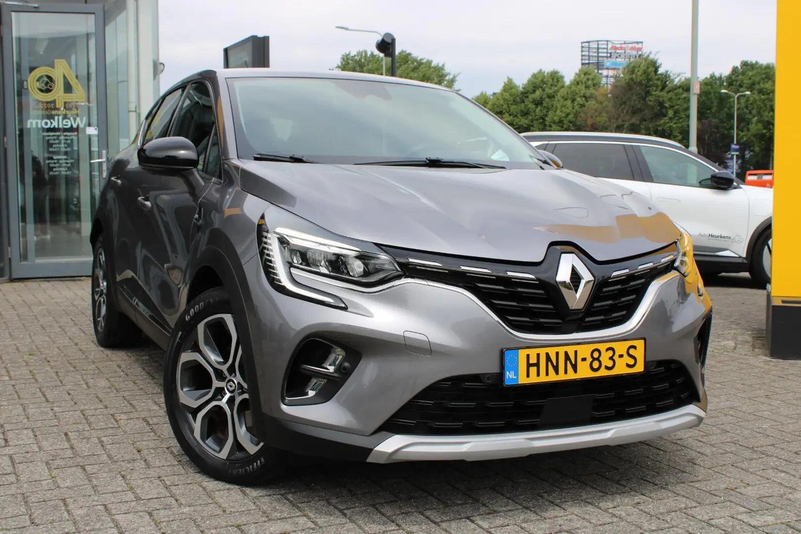 Renault Captur E-Tech Plug-in Hybrid 160 Intens l AUTOMAAT l DAB Grijs - 2