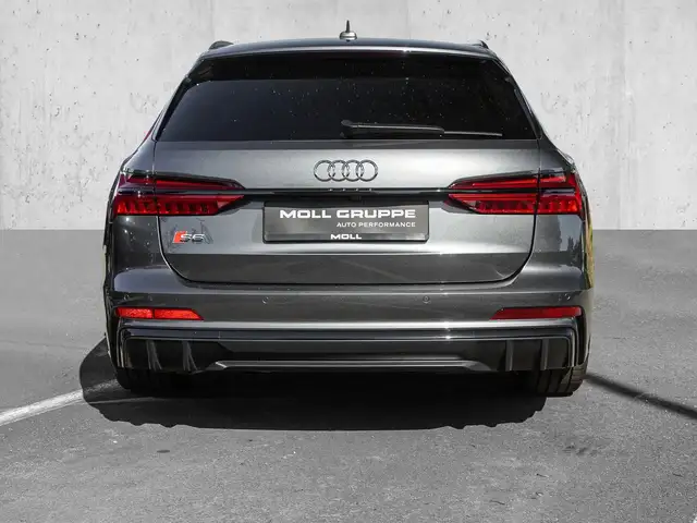 Audi S6 view 6