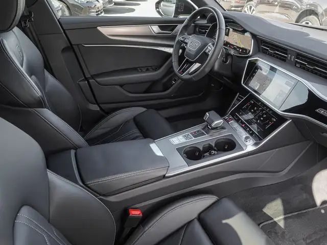 Audi S6 view 9