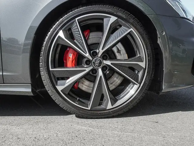 Audi S6 view 7