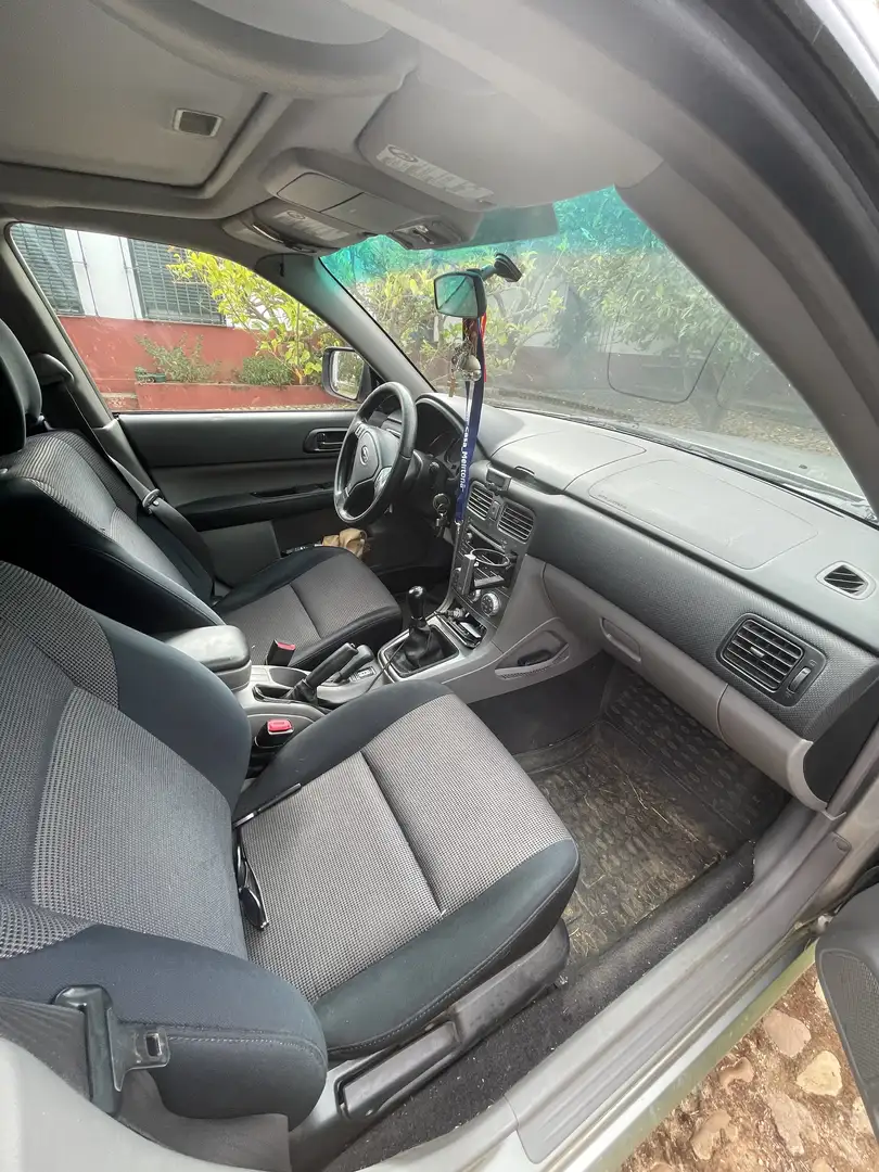 Subaru Forester 2.0 X - 2