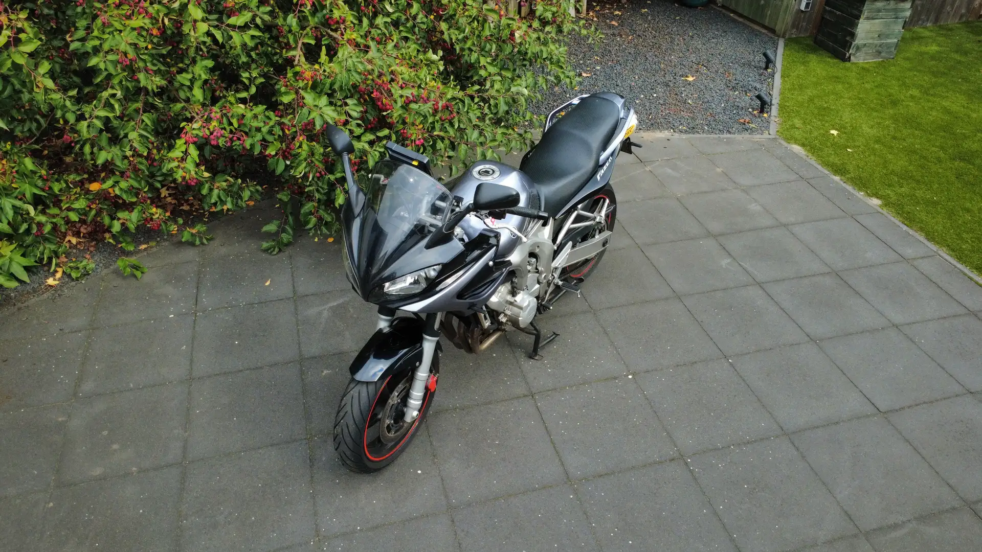 Yamaha FZS 600 MIVV - LED - CARPLAY - Onderhouden Zilver - 1