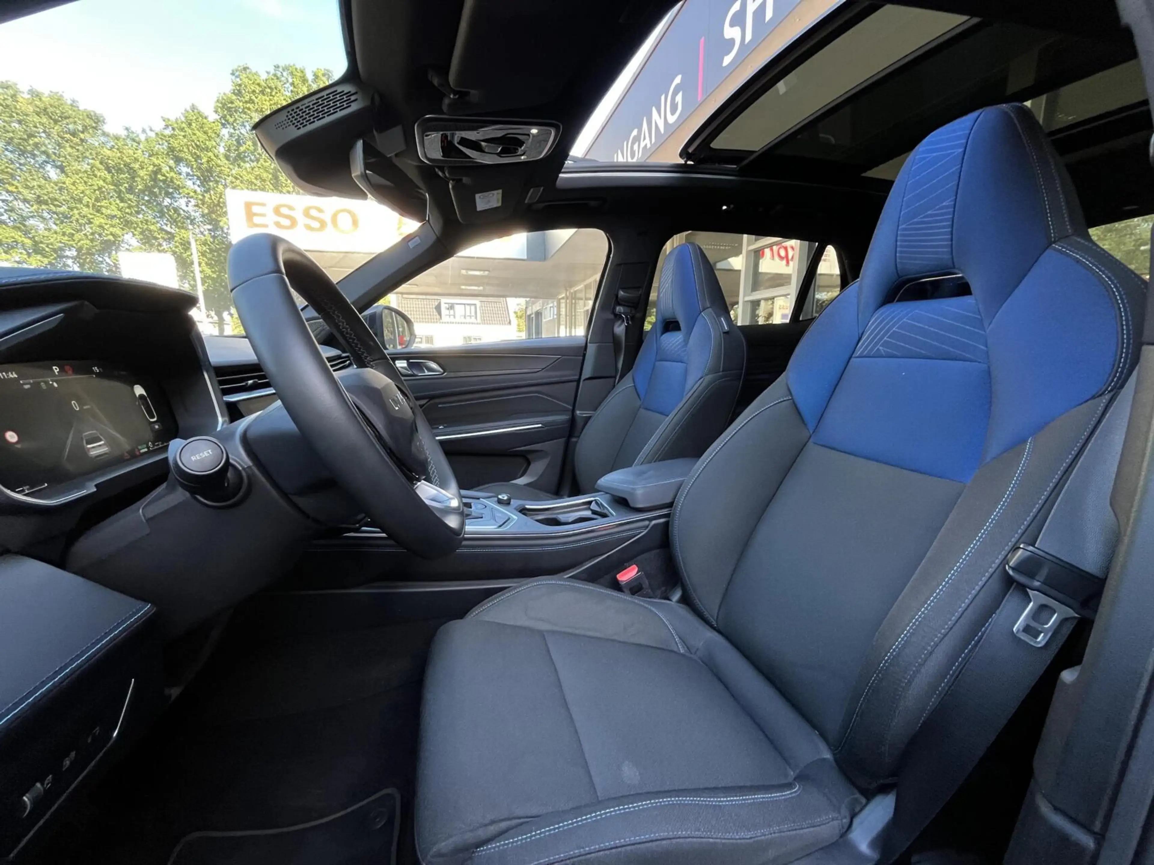 Lynk & Co 01 1.5 Pano, Camera, Carplay, Climat, LM.. — photo 4