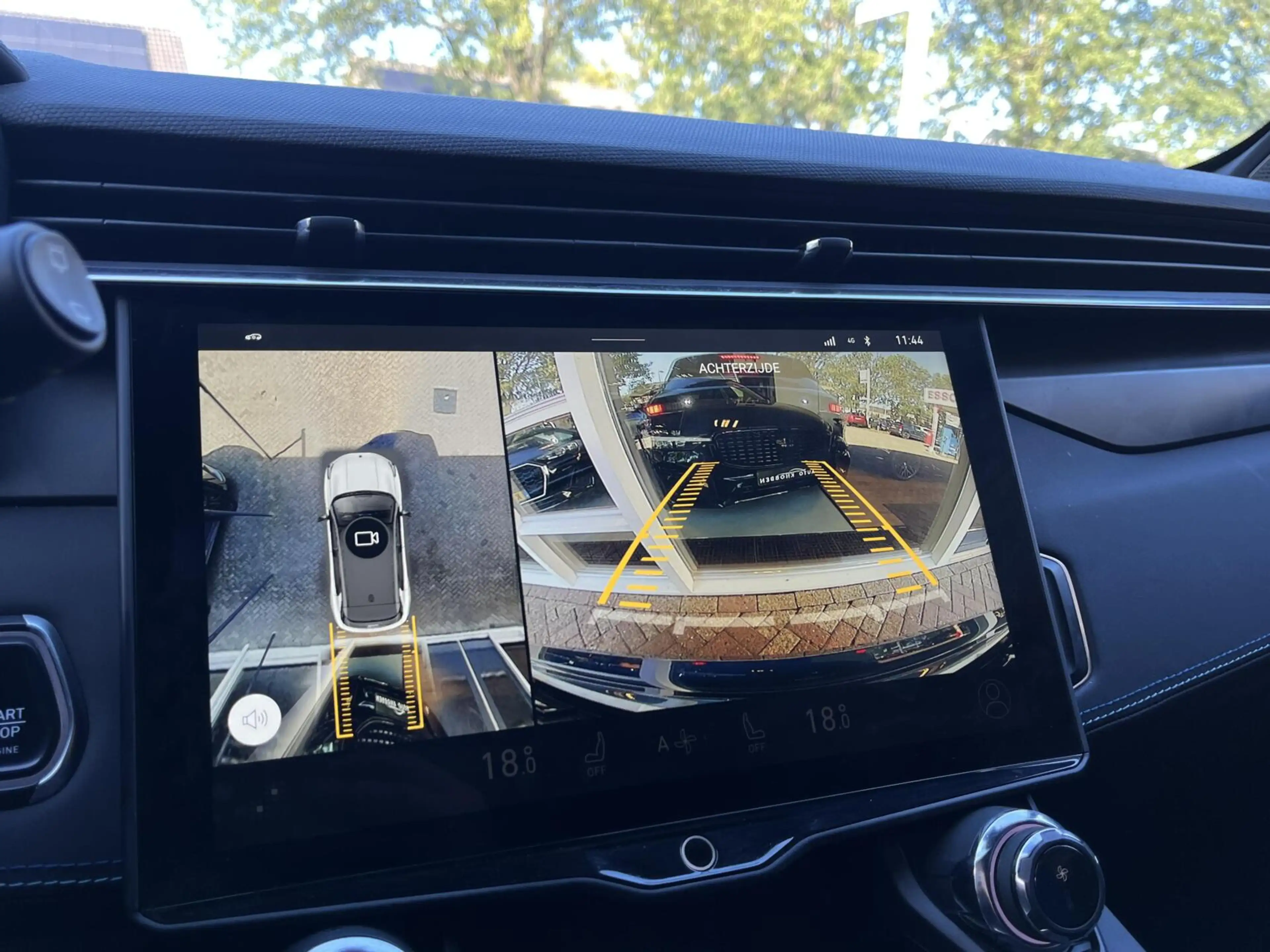 Lynk & Co 01 1.5 Pano, Camera, Carplay, Climat, LM.. — photo 11