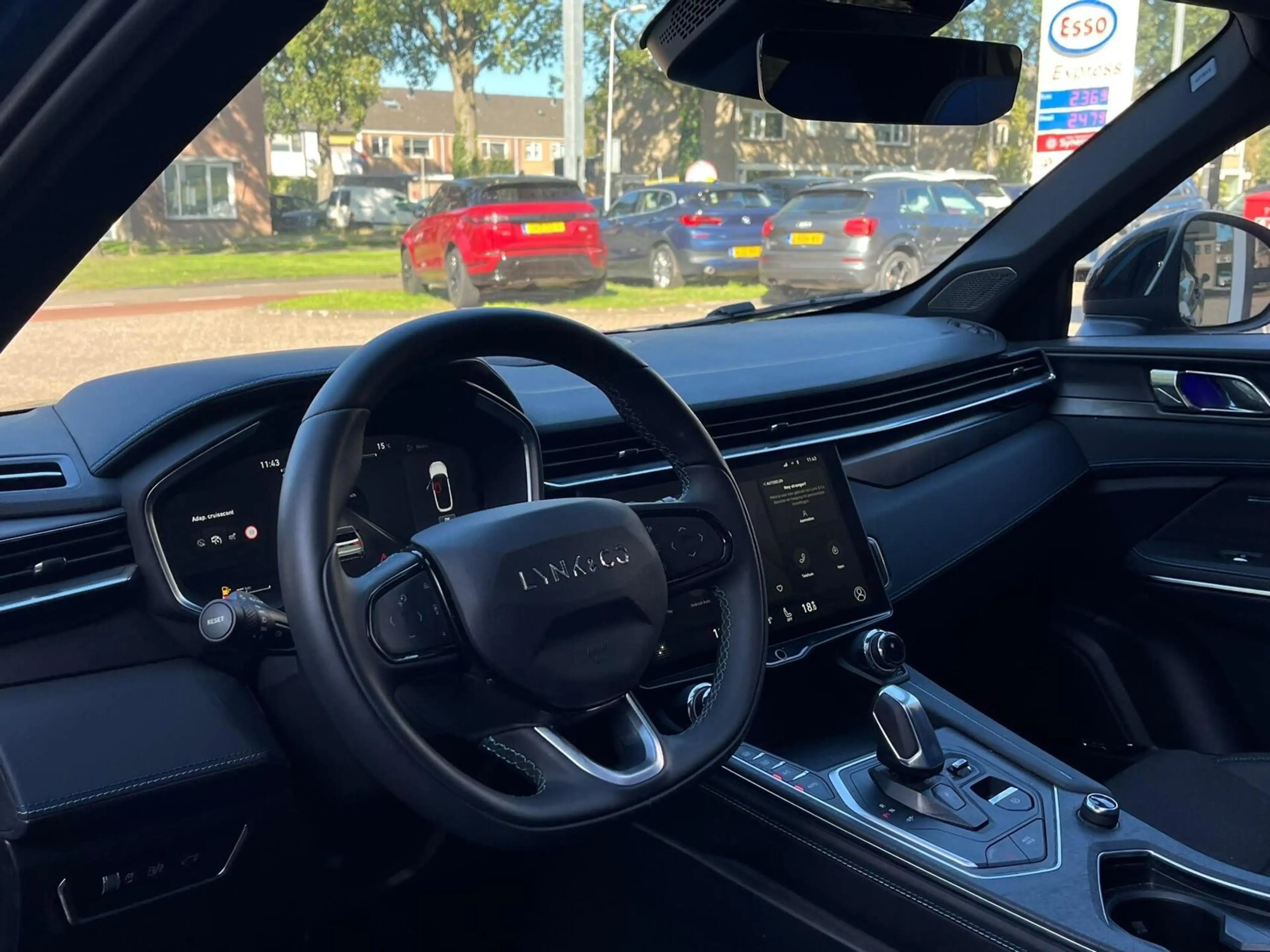 Lynk & Co 01 1.5 Pano, Camera, Carplay, Climat, LM.. — photo 2