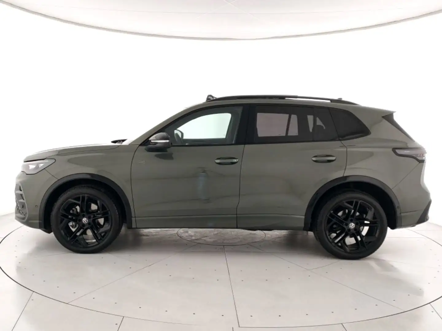 Volkswagen Tiguan 2.0 tdi R-Line Plus 150cv dsg Verde - 2
