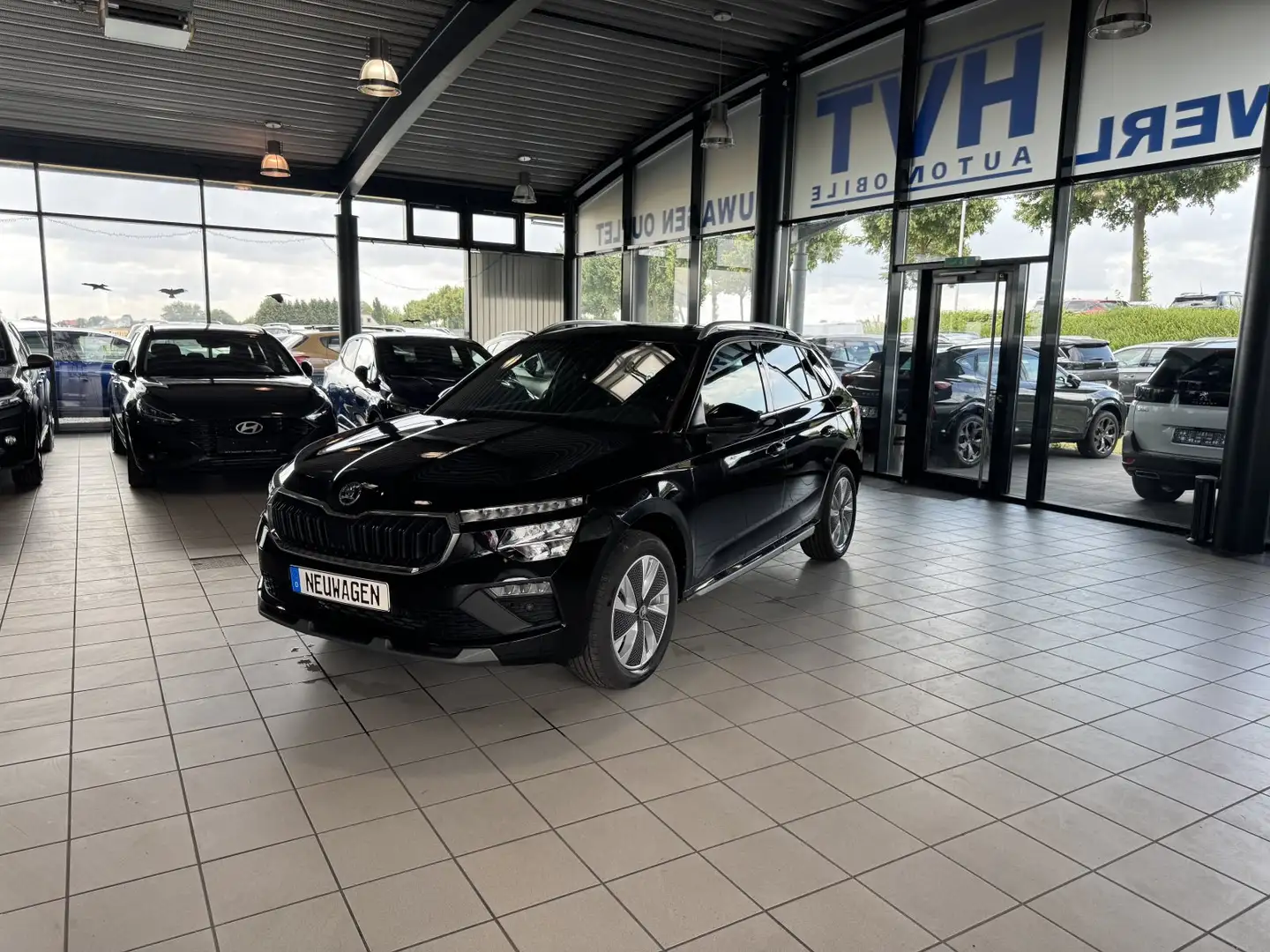 Skoda Kamiq 1,5l TSI 110KW DSG 130 Jahre Premium EU|AHK|ACC Schwarz - 1