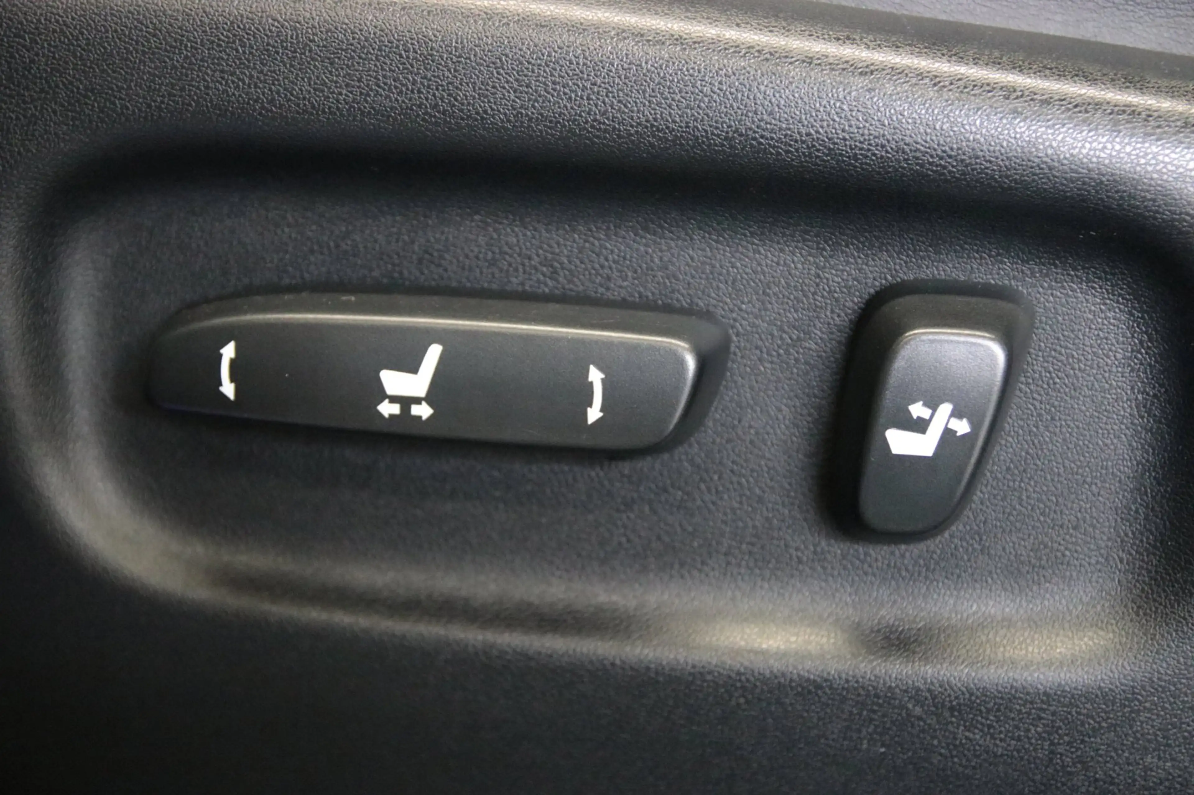 Lexus RX 450h 4WD High Edition — photo 22