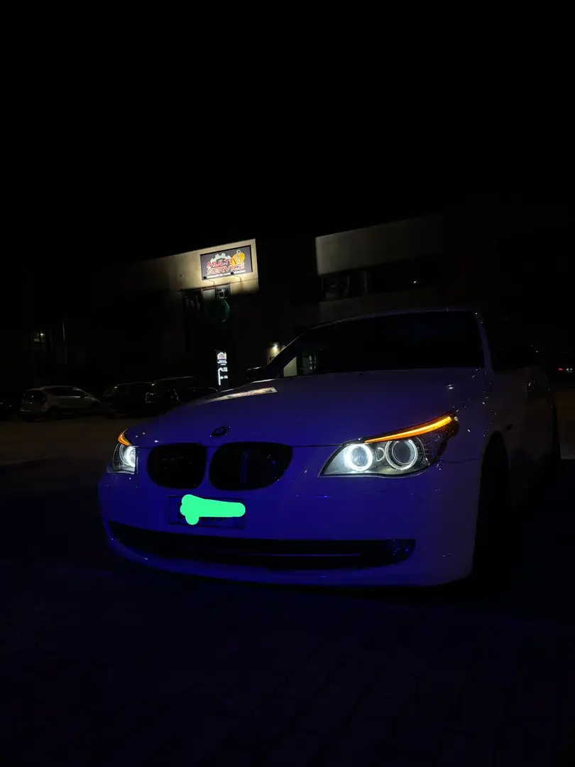 BMW 530 530d Touring Titanium - 1