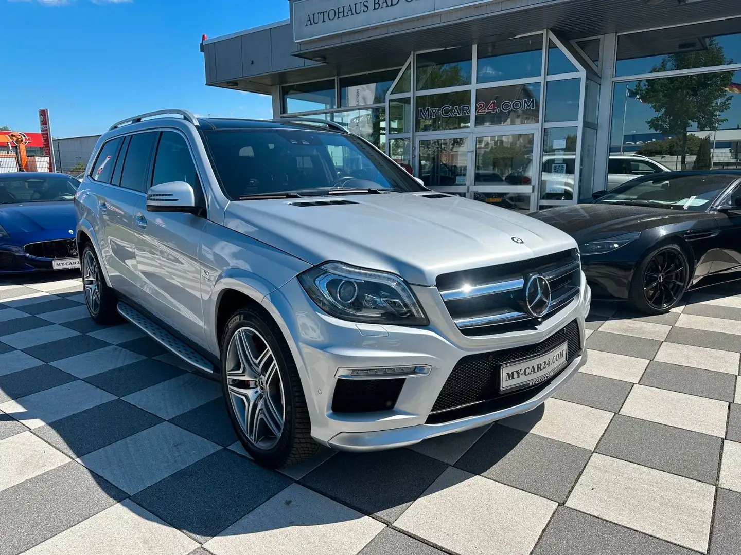 Mercedes-Benz GL 63 AMG 4Matic -Nachtsicht-Standheizung-V-Max Silber - 2