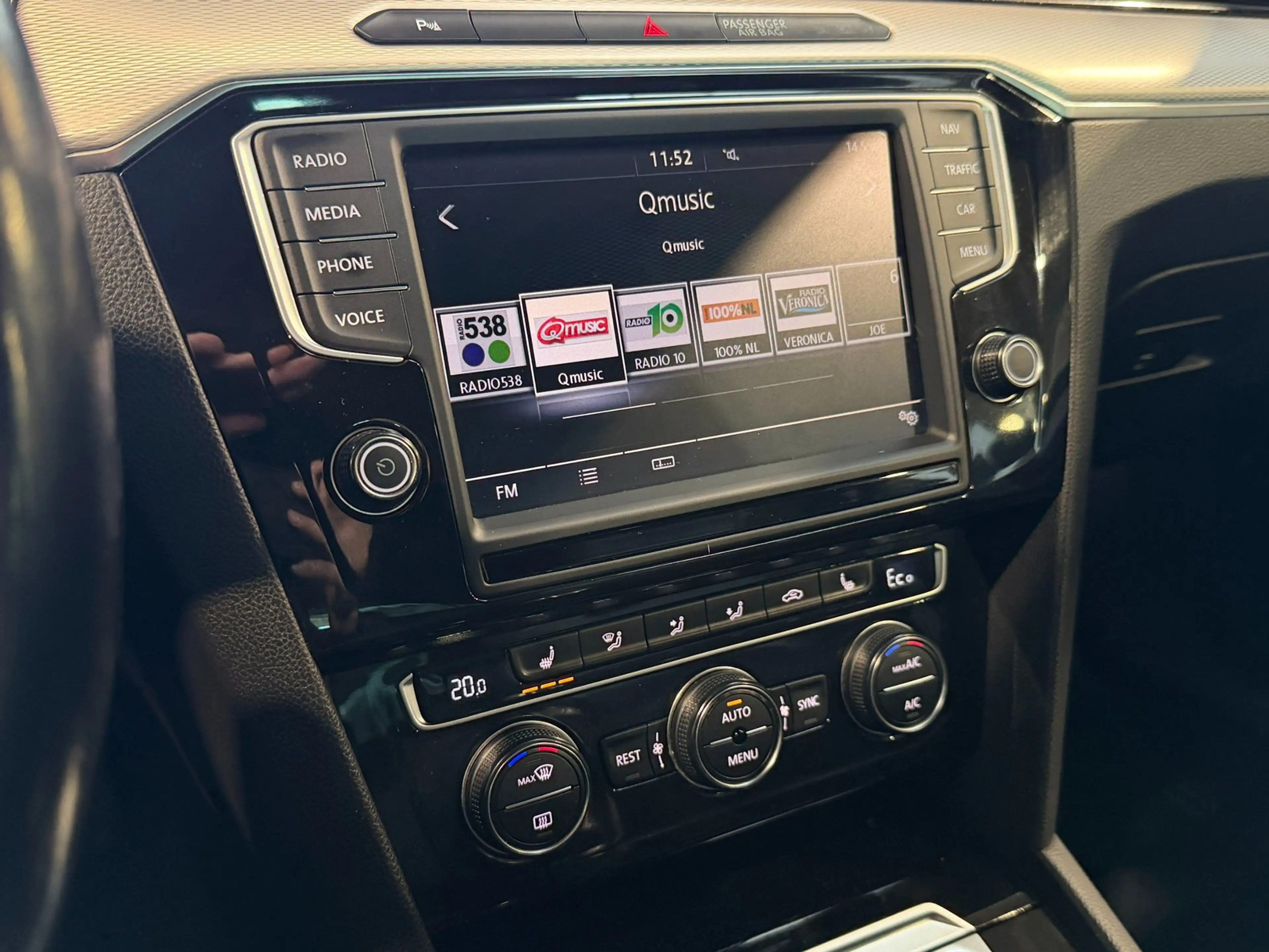 Volkswagen Passat Variant 1.4 TSI GTE Highline l PANO — photo 19