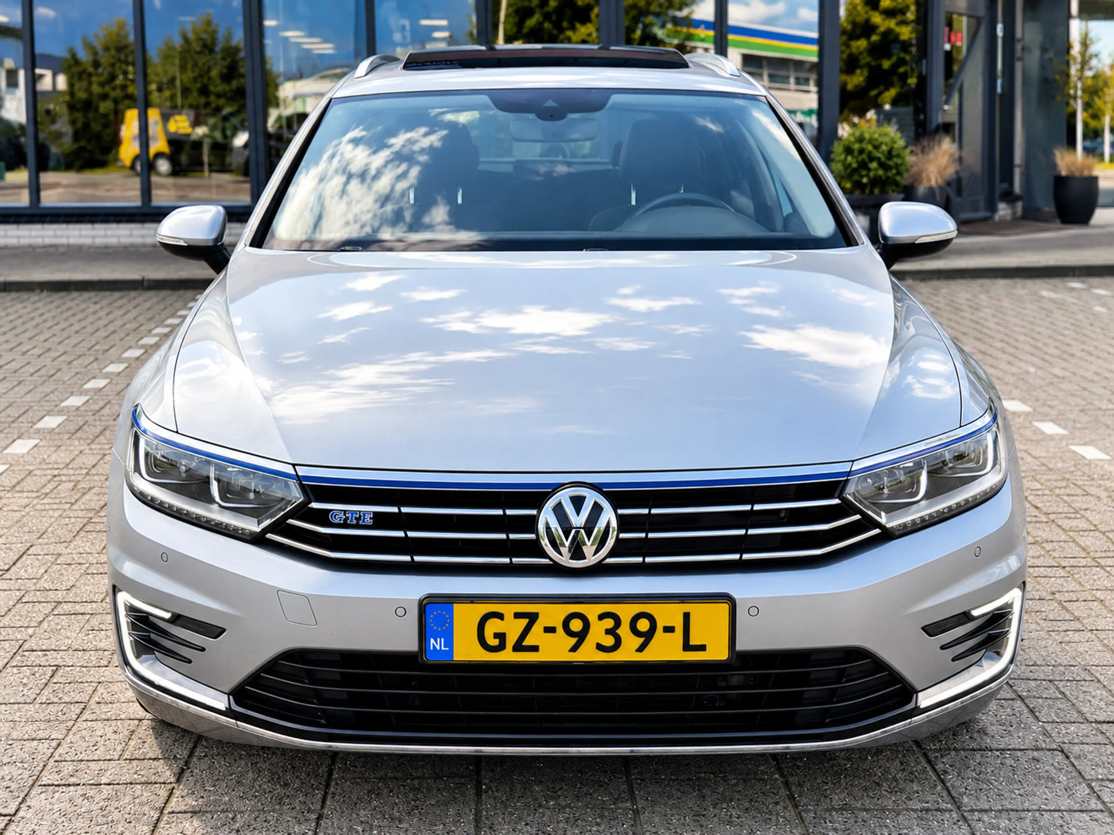Volkswagen Passat Variant 1.4 TSI GTE Highline l PANO — photo 11