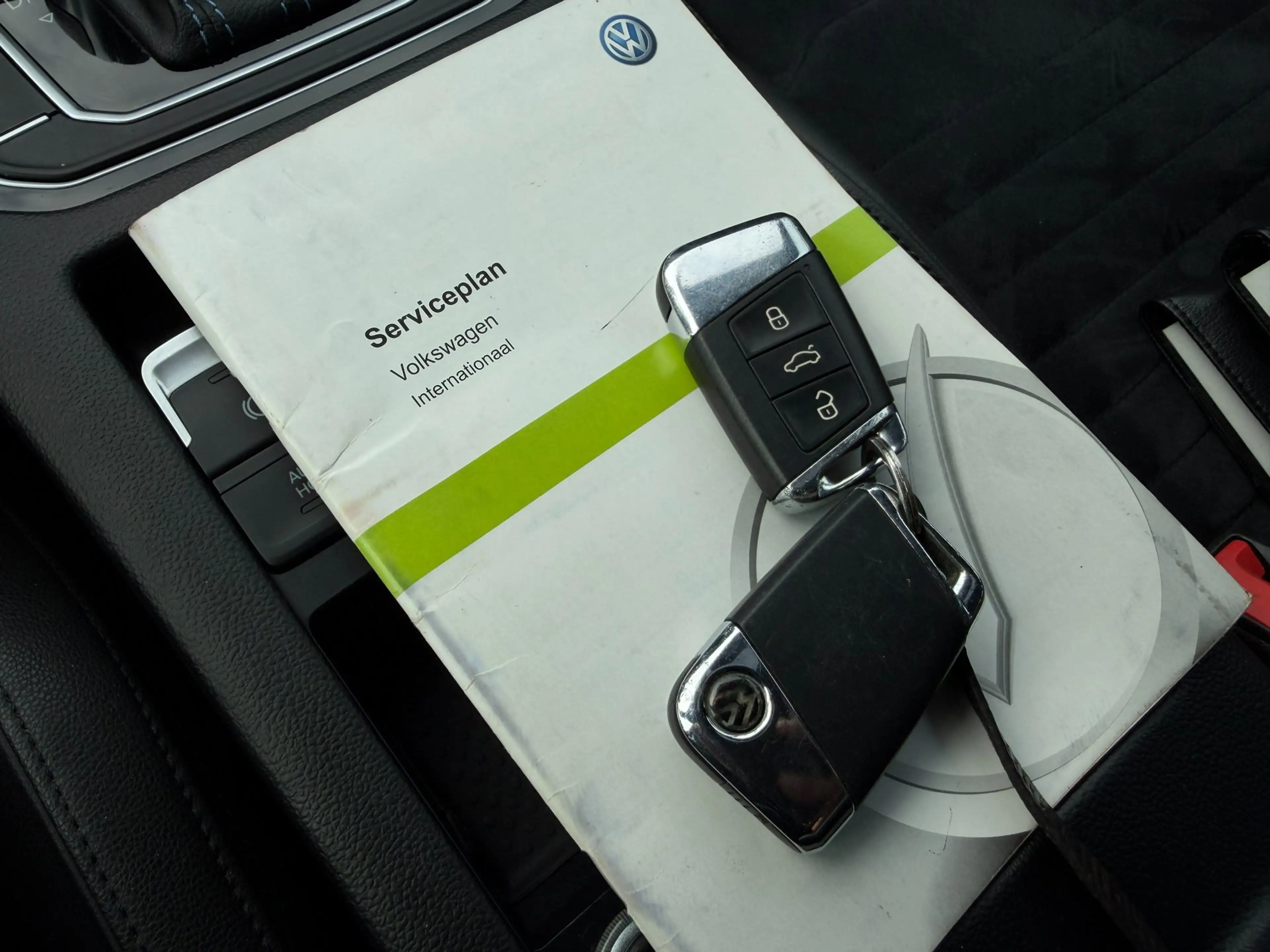 Volkswagen Passat Variant 1.4 TSI GTE Highline l PANO — photo 7