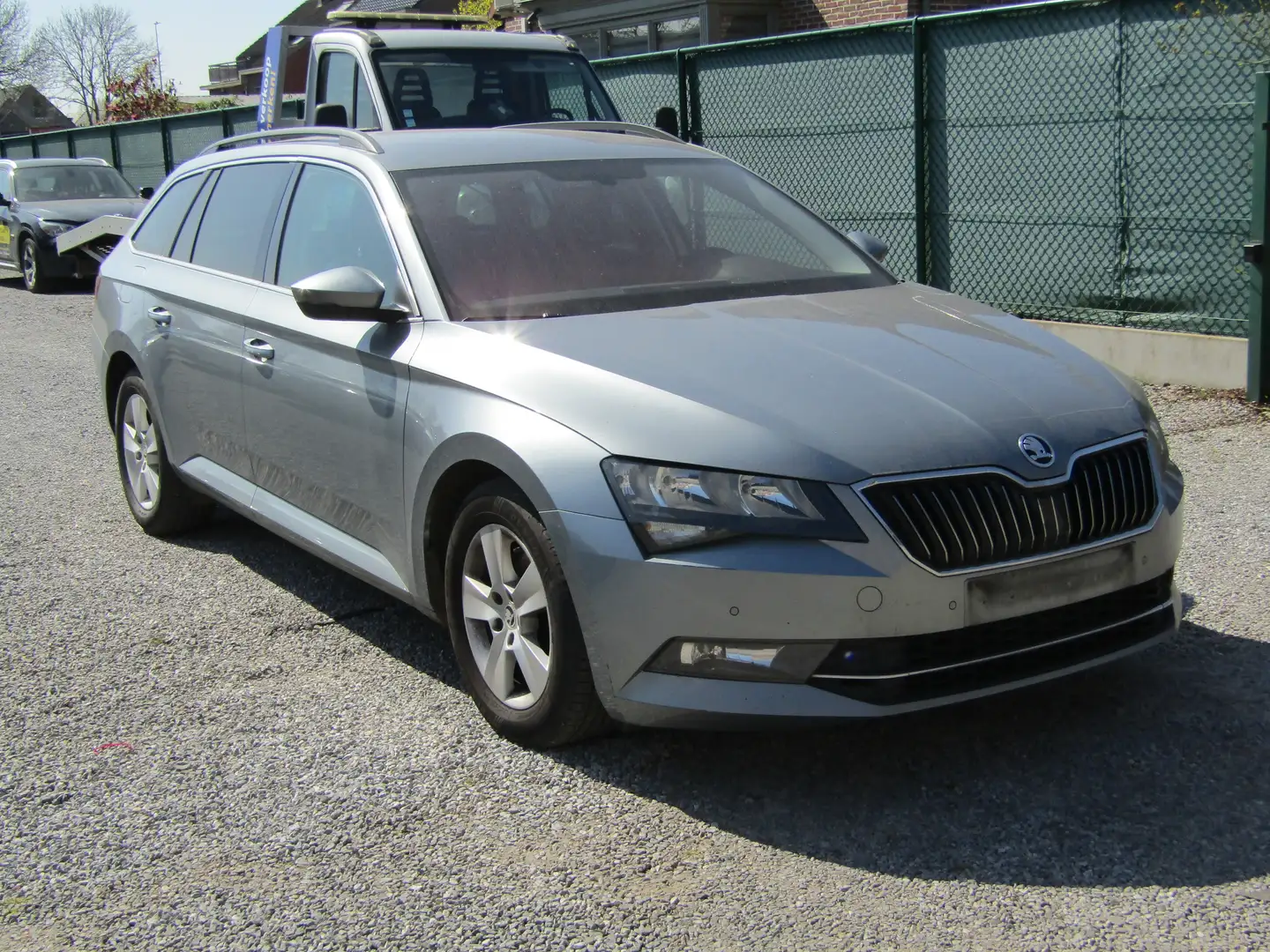Skoda Superb SW 2.0 CR TDi Ambition DSG Gris - 2