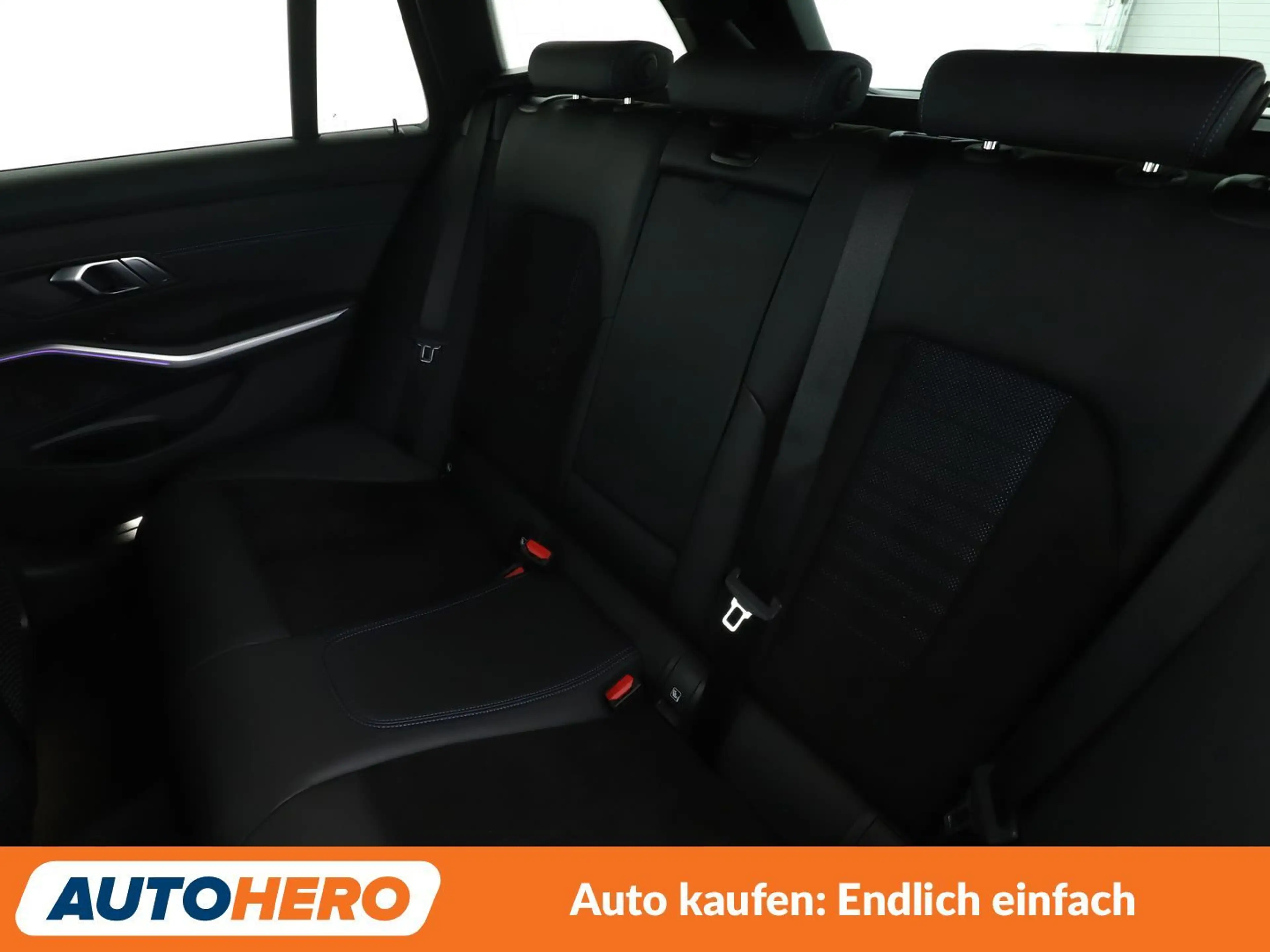 BMW 330 e M Sport Aut.*NAVI*CAM*ACC*SHZ* — photo 14