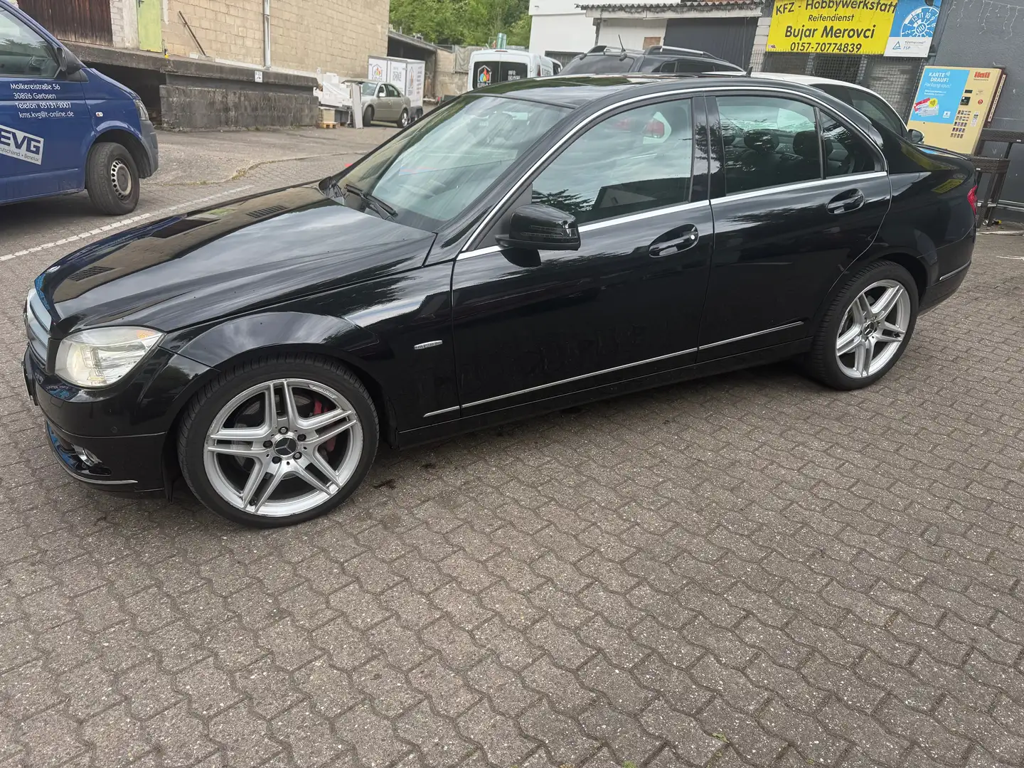 Mercedes-Benz C 350 CGI 7G-TRONIC BlueEFFICIENCY Elegance Чорний - 2