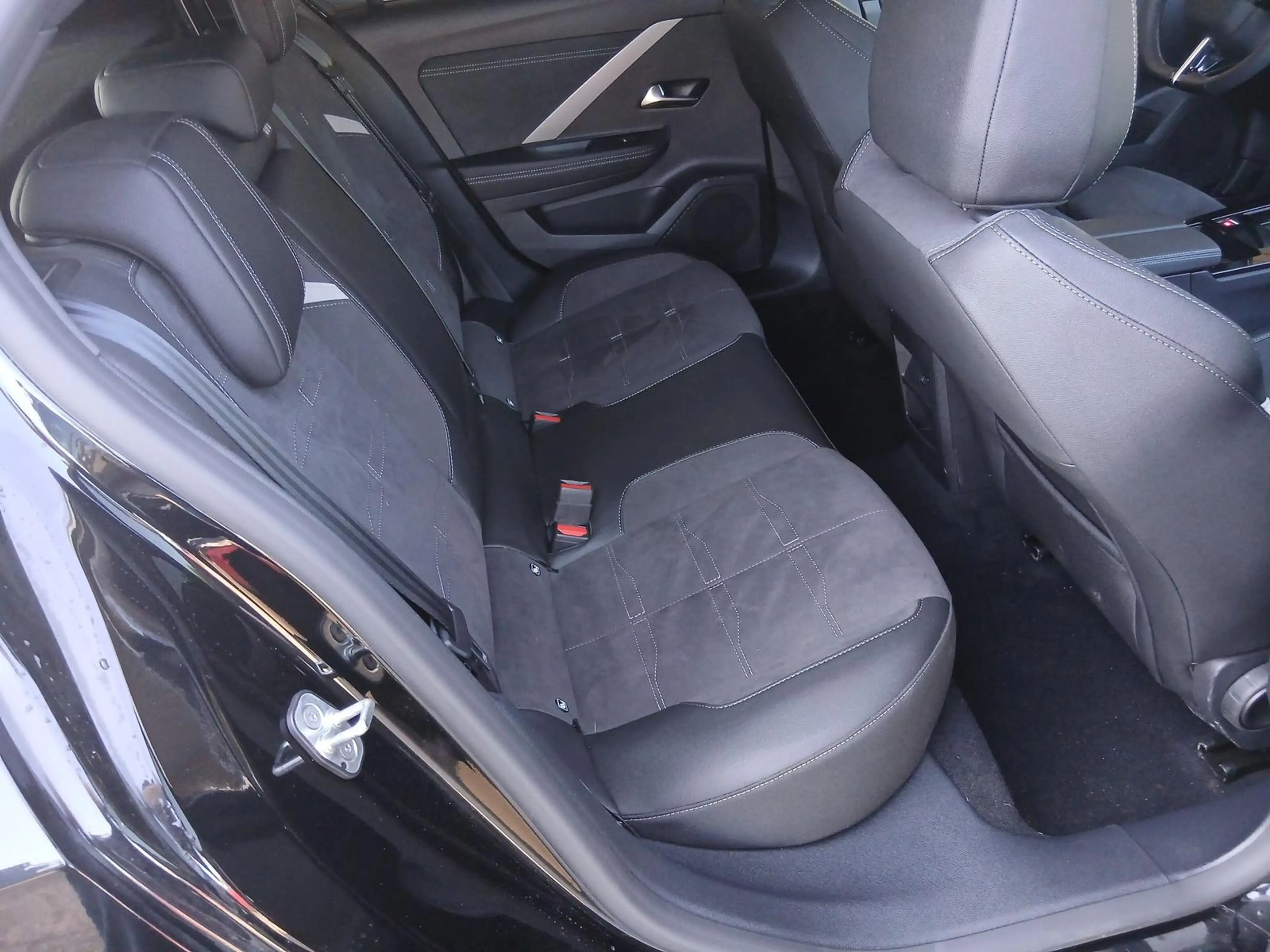 Opel Astra Opel Astra GS+Navi+Sitzheizung+AGR Sitze — photo 15