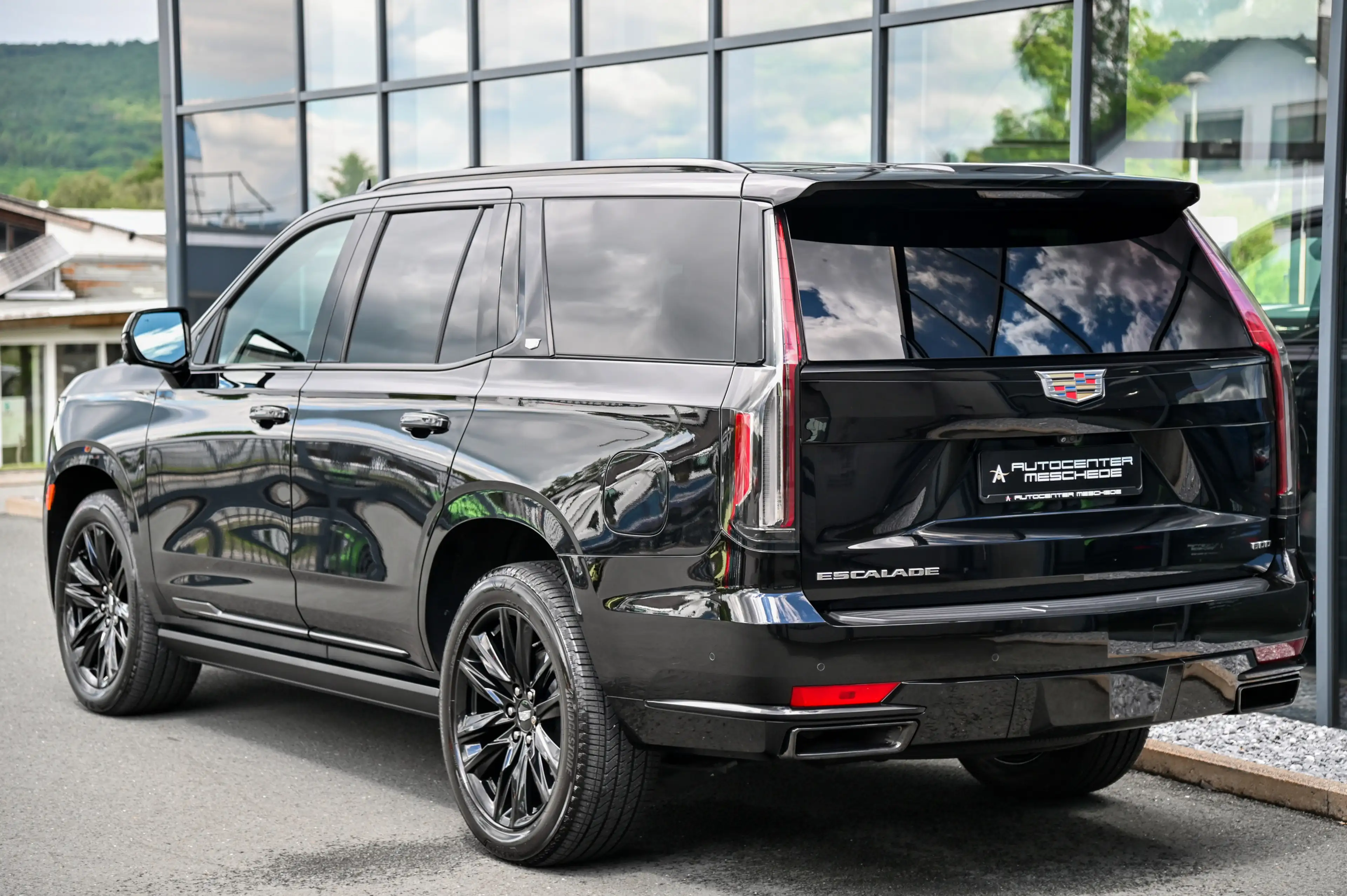 Cadillac Escalade 6.2 V8 Sport Platinum Luft* Displays* — photo 5
