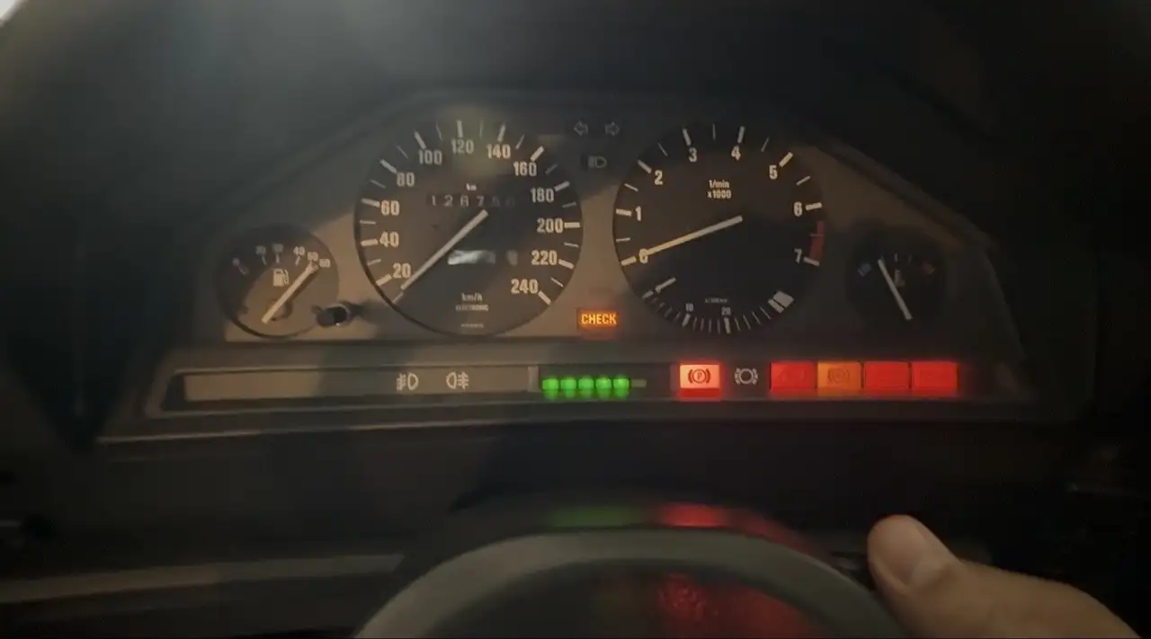 BMW 325i, foto 2