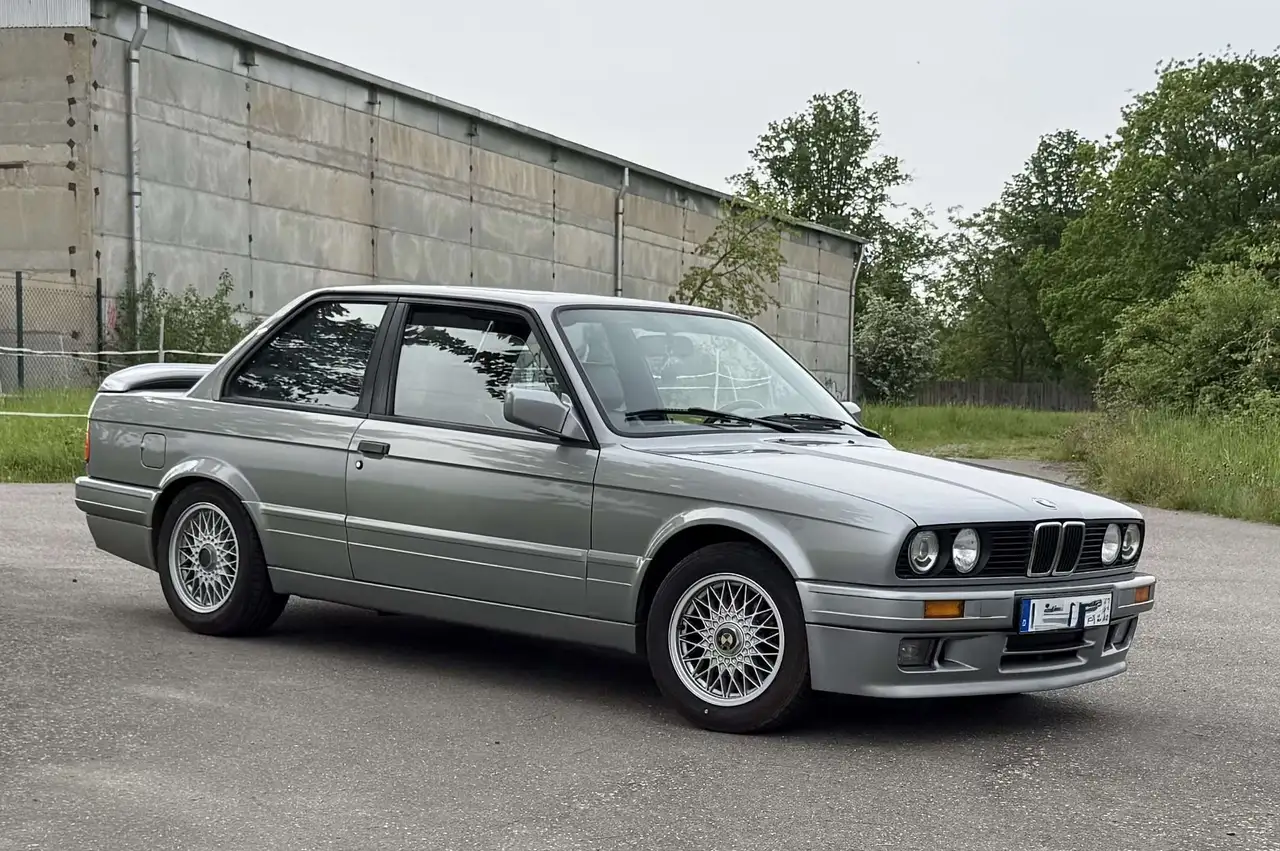 BMW 325i, foto 6