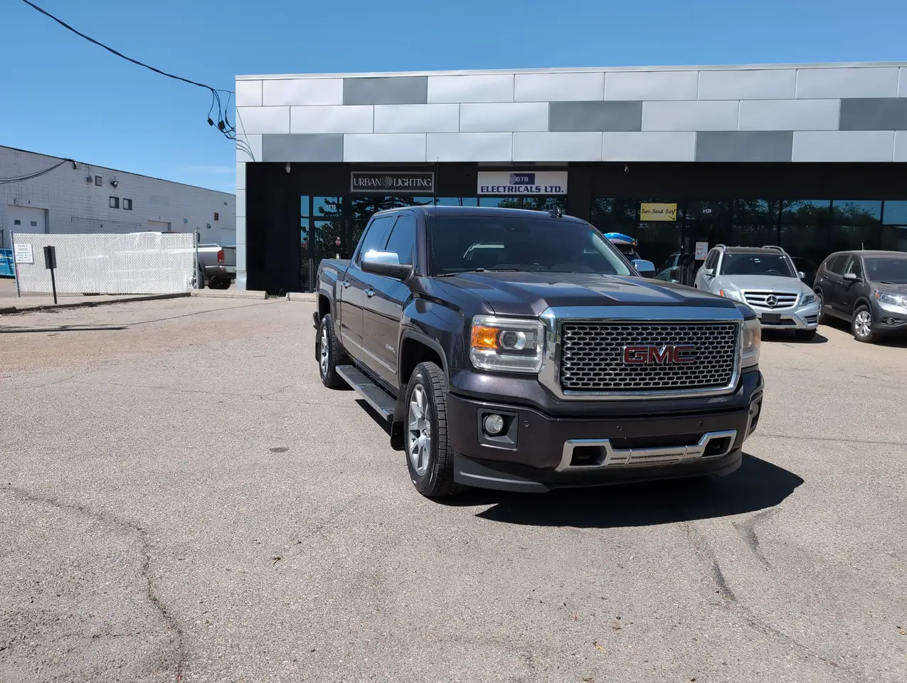 GMC Sierra 1500 снимка GMC Sierra 1500