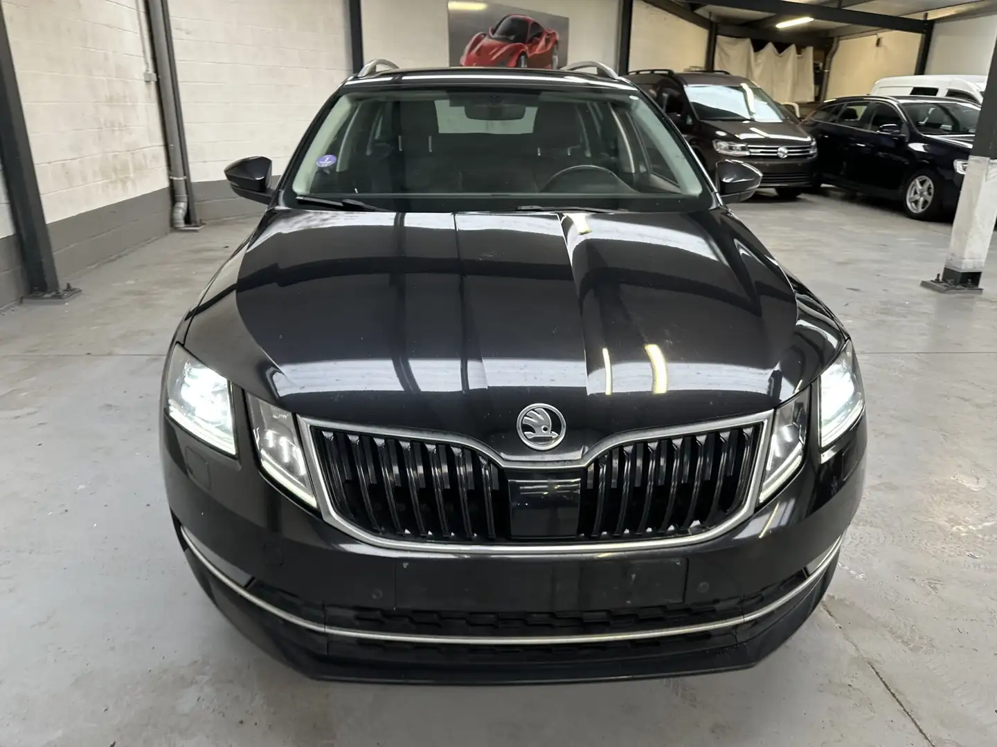 Skoda Octavia Octavia SW CNG 1.4 TSI Style DSG Noir - 1