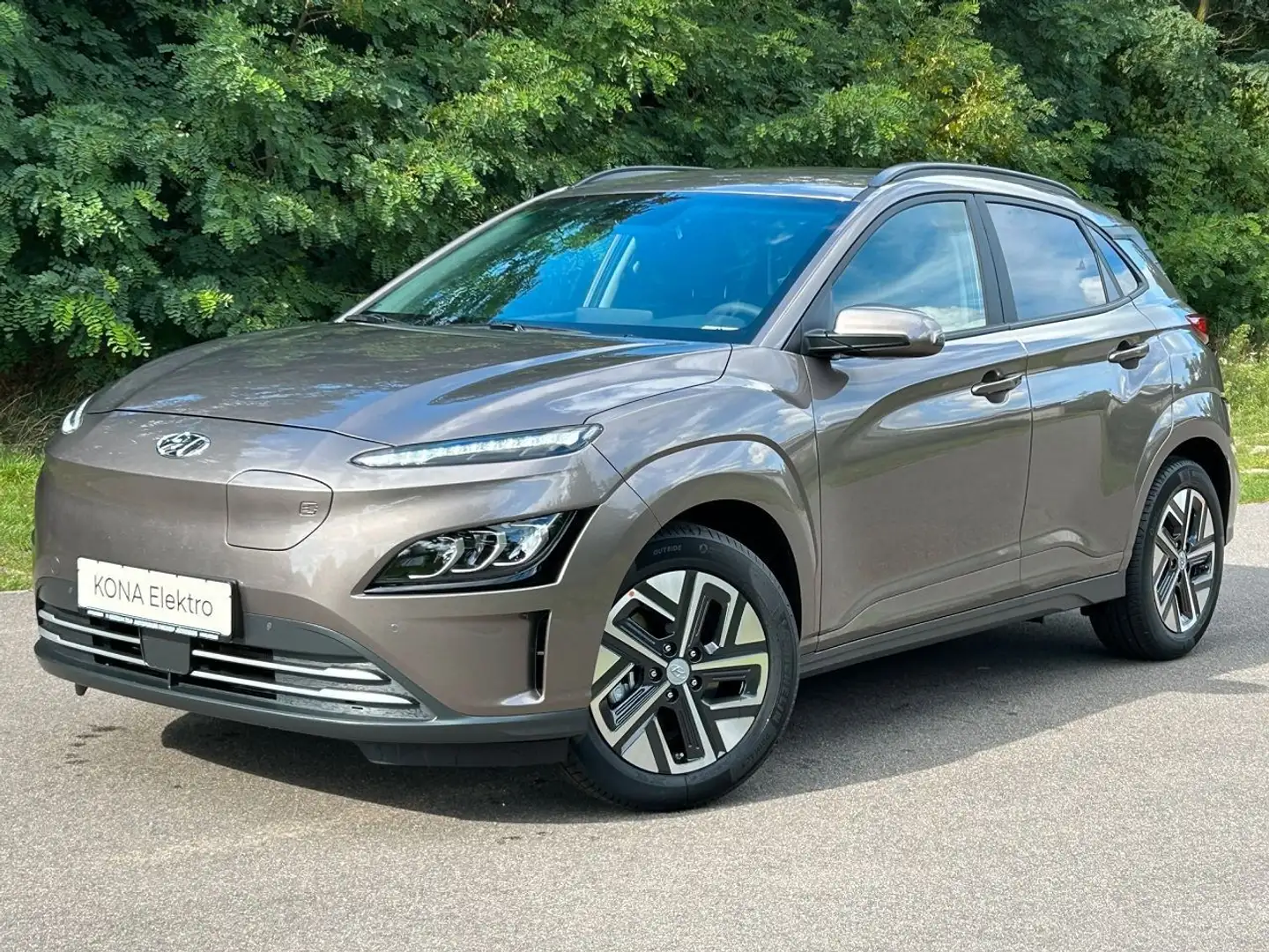 Hyundai KONA EV Trend 150kW *NAVI*RFK*MIETKAUF* Braun - 1