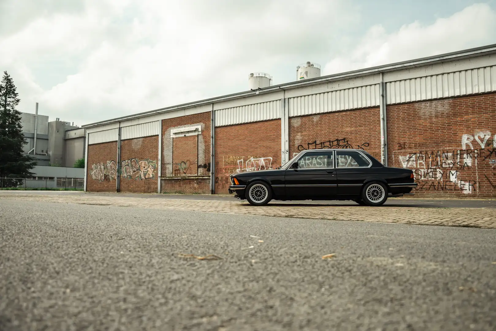 BMW 323 E21 Negro - 2