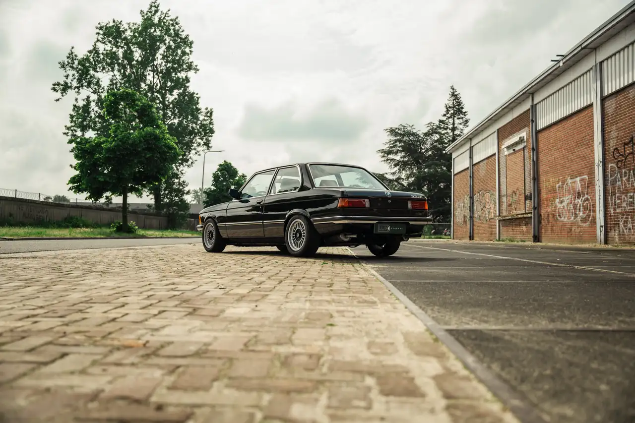 BMW 323 E21, foto 3