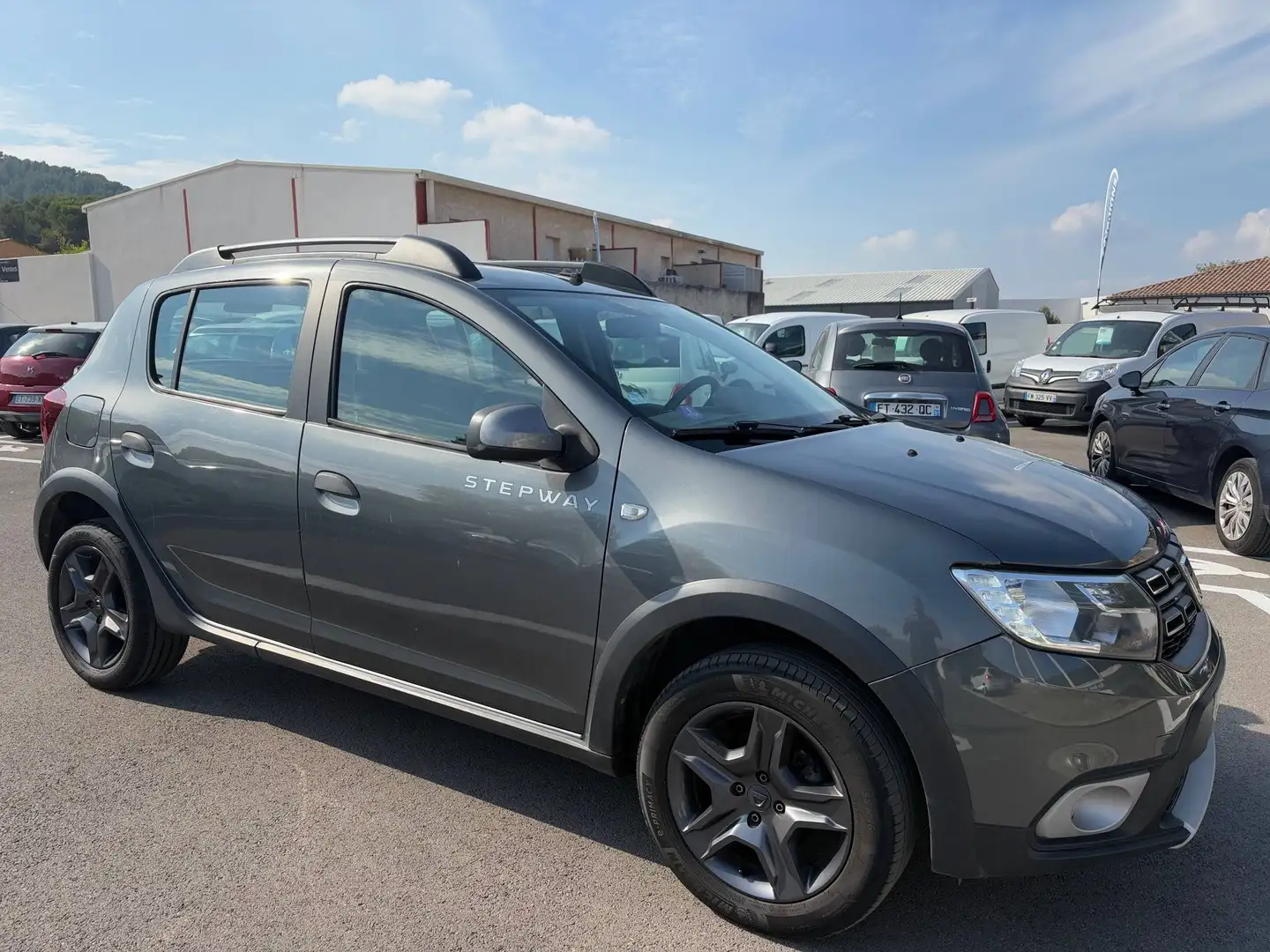 Dacia Sandero II (B52) 0.9 TCe 90ch Explorer Gris - 2