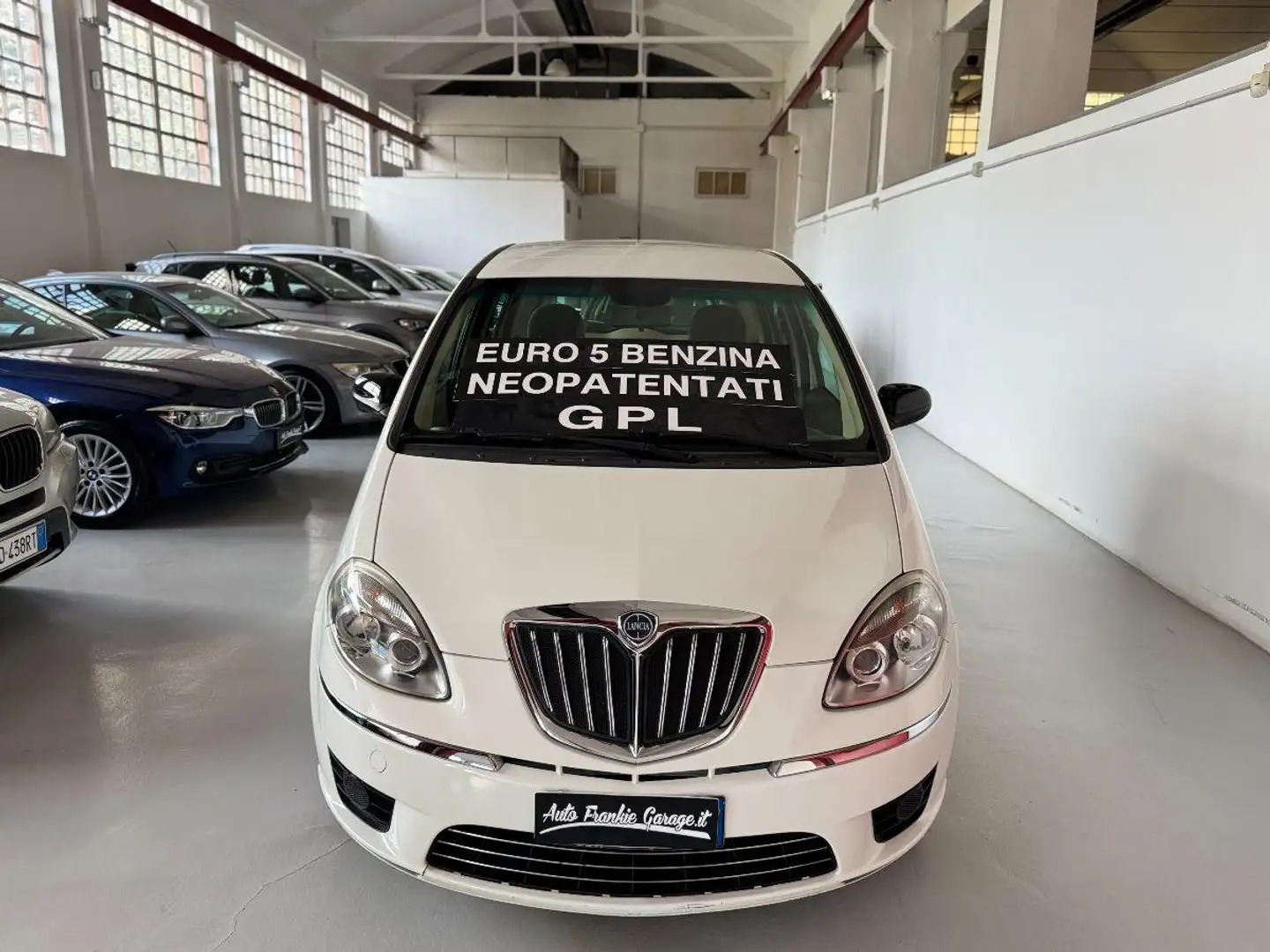 Lancia MUSA 1.4 8V Ecochic (GPL) Diva Blanc - 2