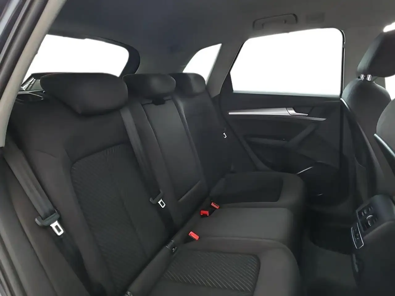 Audi Q5 35 2.0 tdi mhev Business Advanced s tronic 8