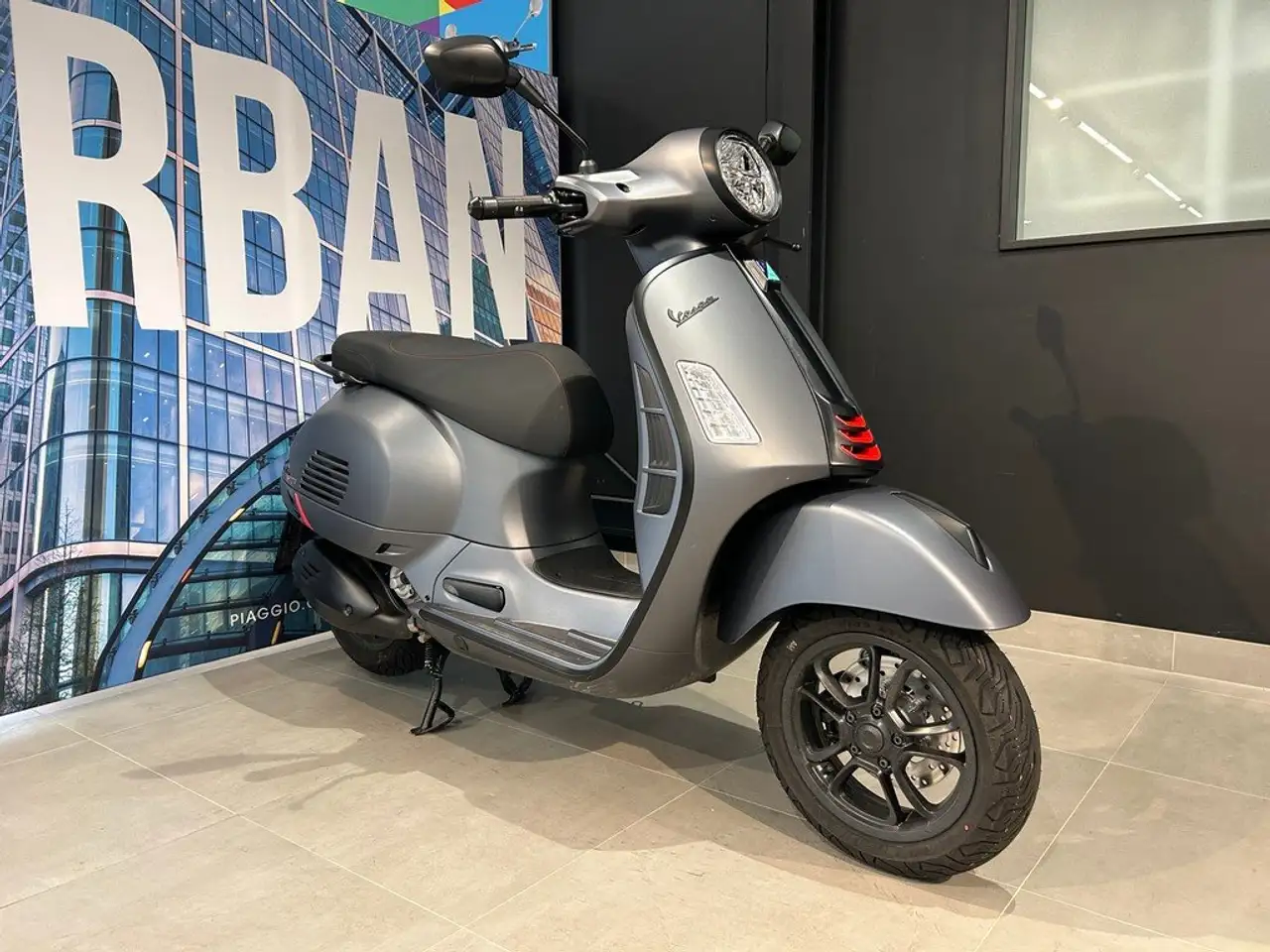 Vespa GTS Super Sport