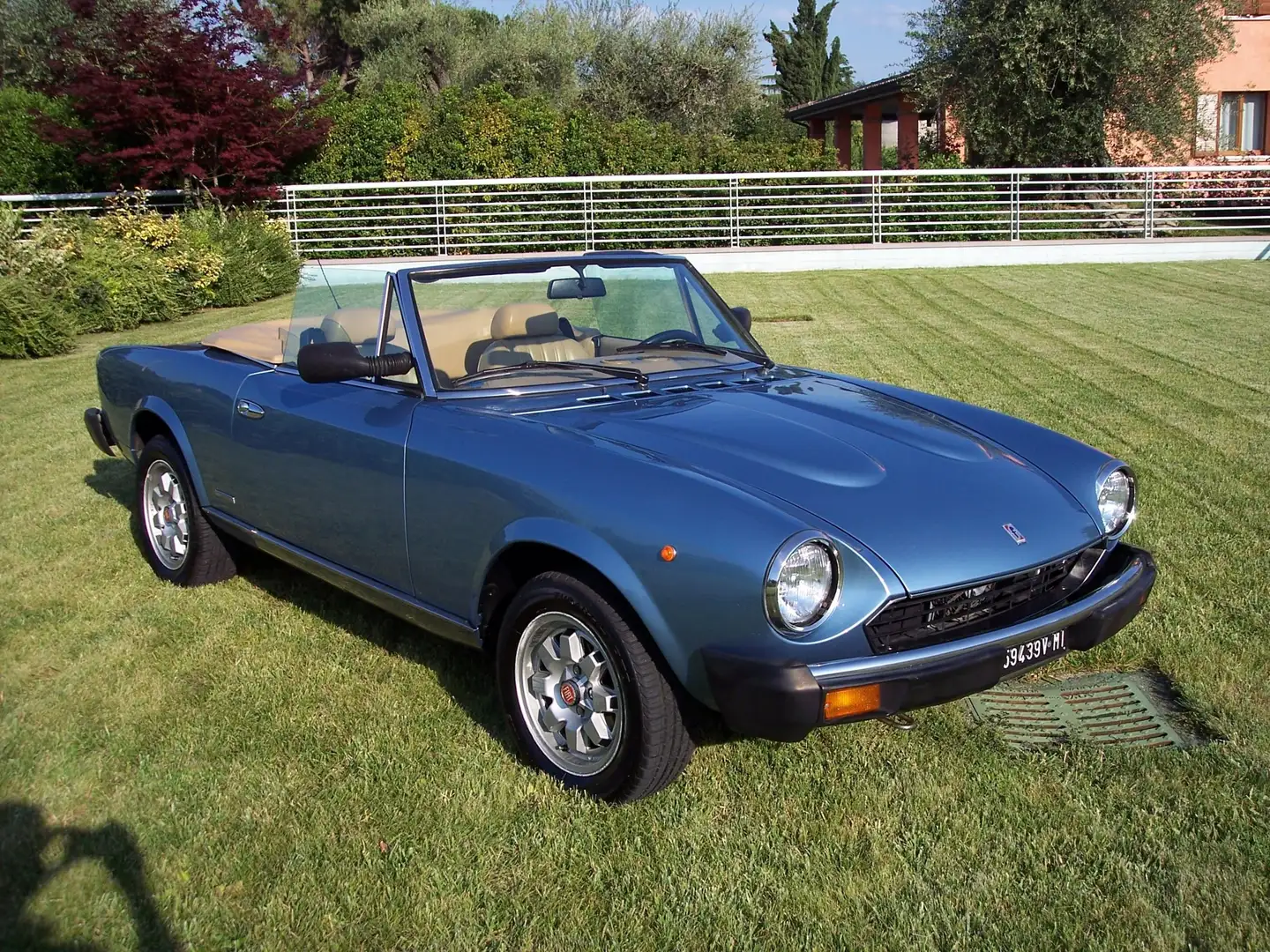 Fiat Spider Europa Blue - 2
