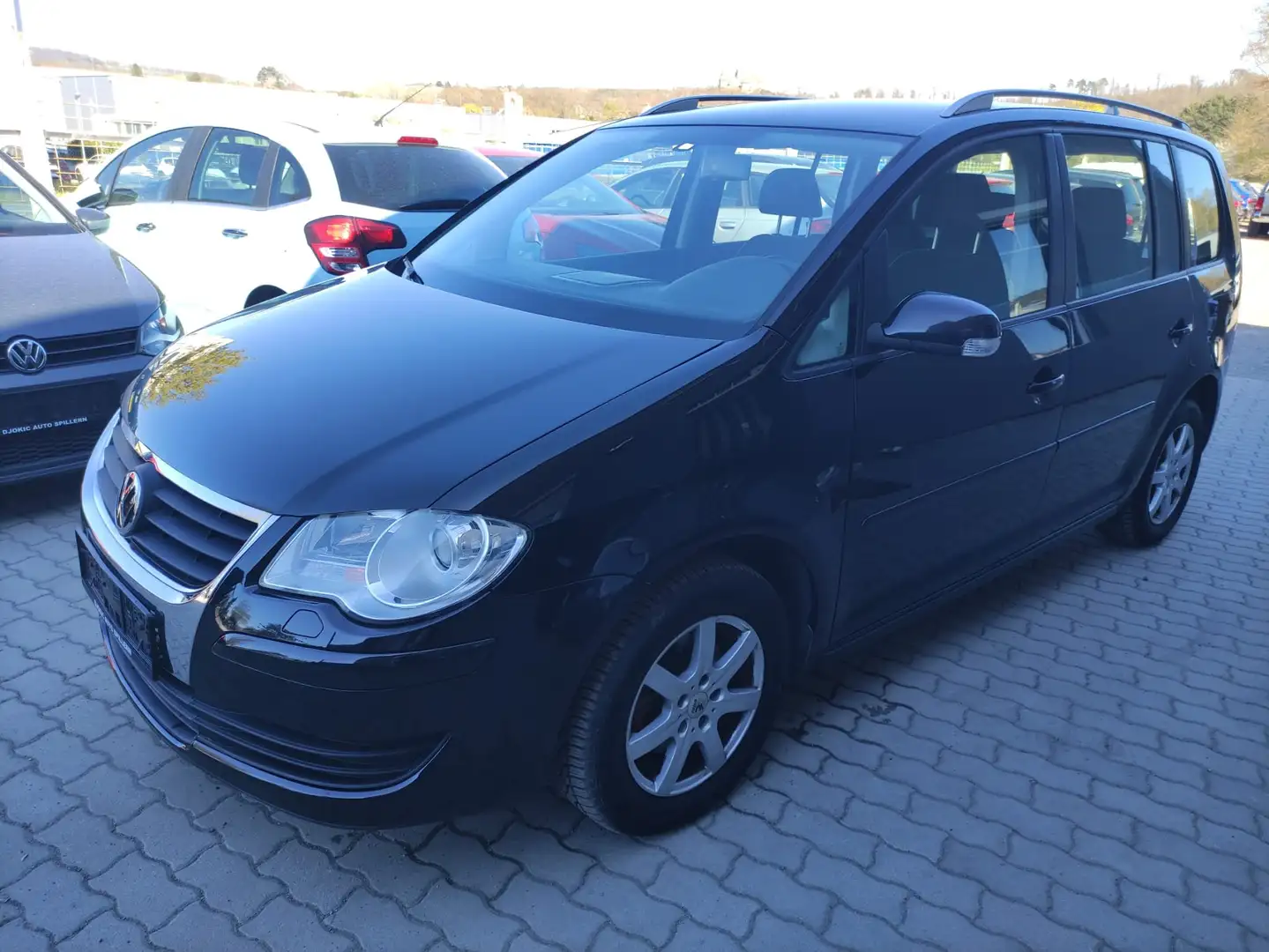 Volkswagen Touran Touran Trendline 1,9 TDI DPF Trendline Schwarz - 2