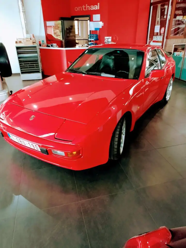Porsche 944, foto 2