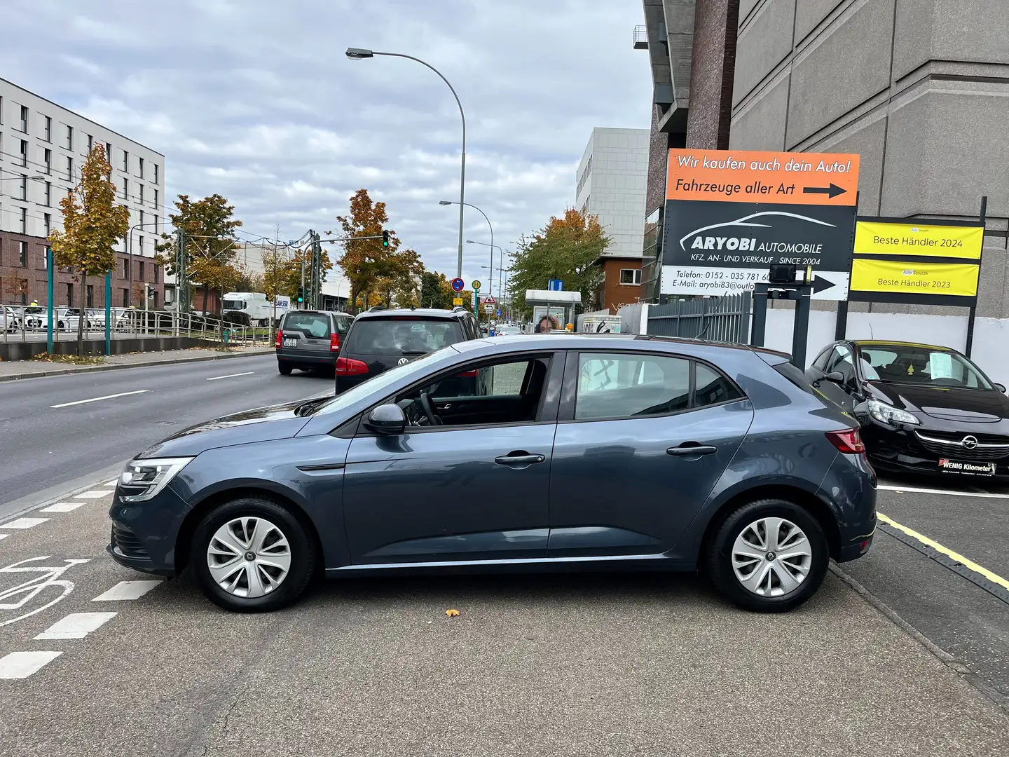 Renault Megane Life / 1 Jahr Garantie Incl. Grau - 2