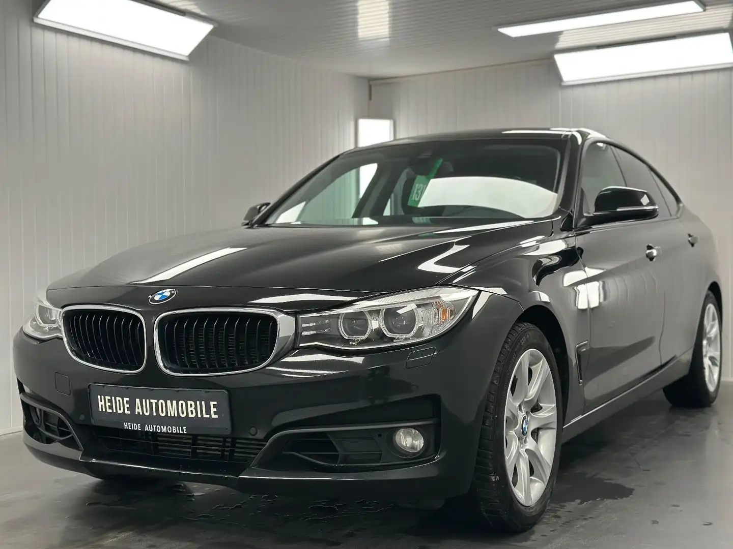 BMW 330 330GT X Drive Automatik Xenon Keyless Schwarz - 1