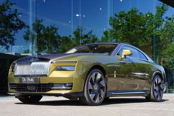 AWD 102 kWh / NL-Auto / Multicolor