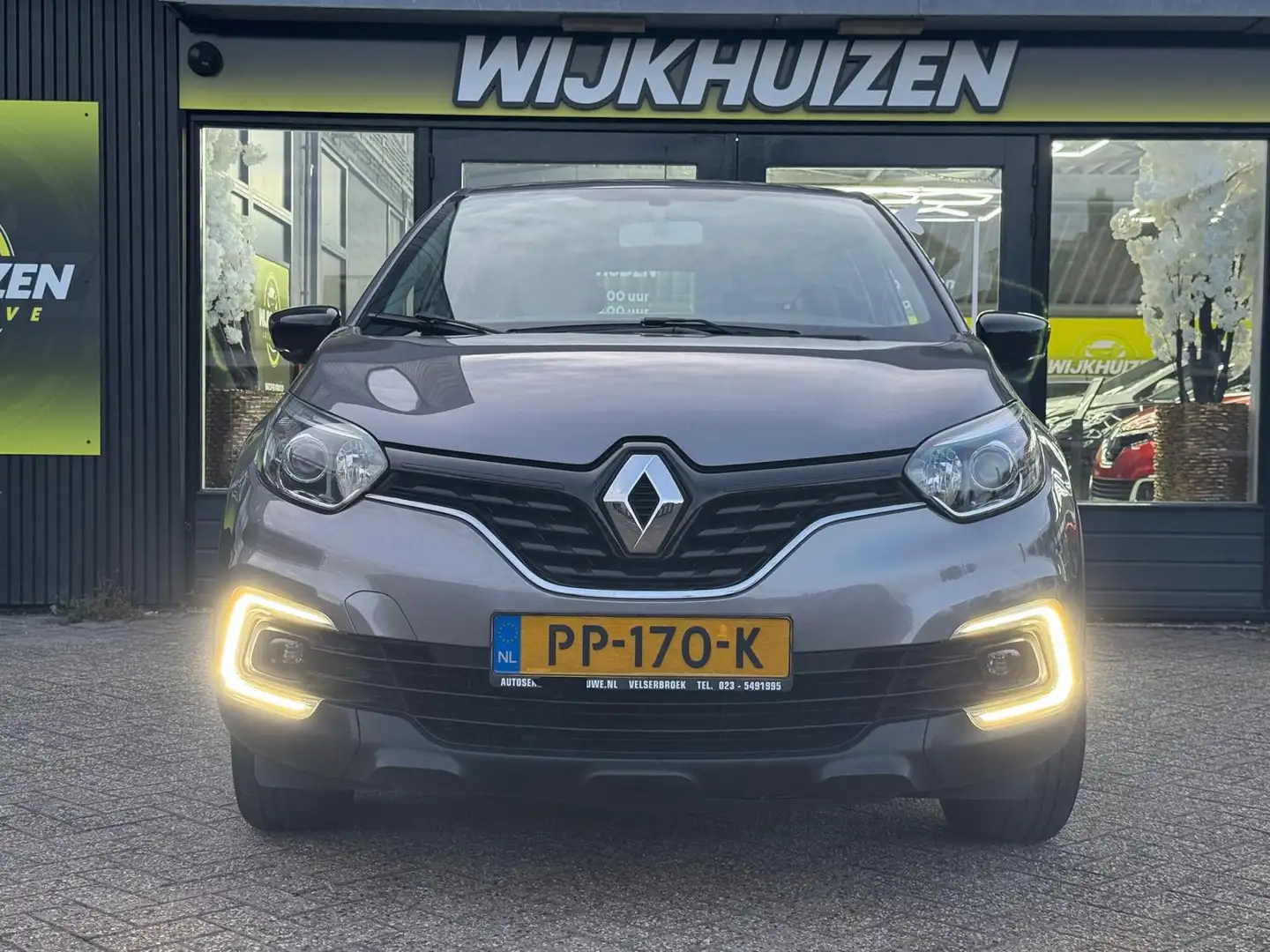 Renault Captur 0.9 TCe Zen met Airco !!! Navigatie !!! Cruise !!! Grijs - 2