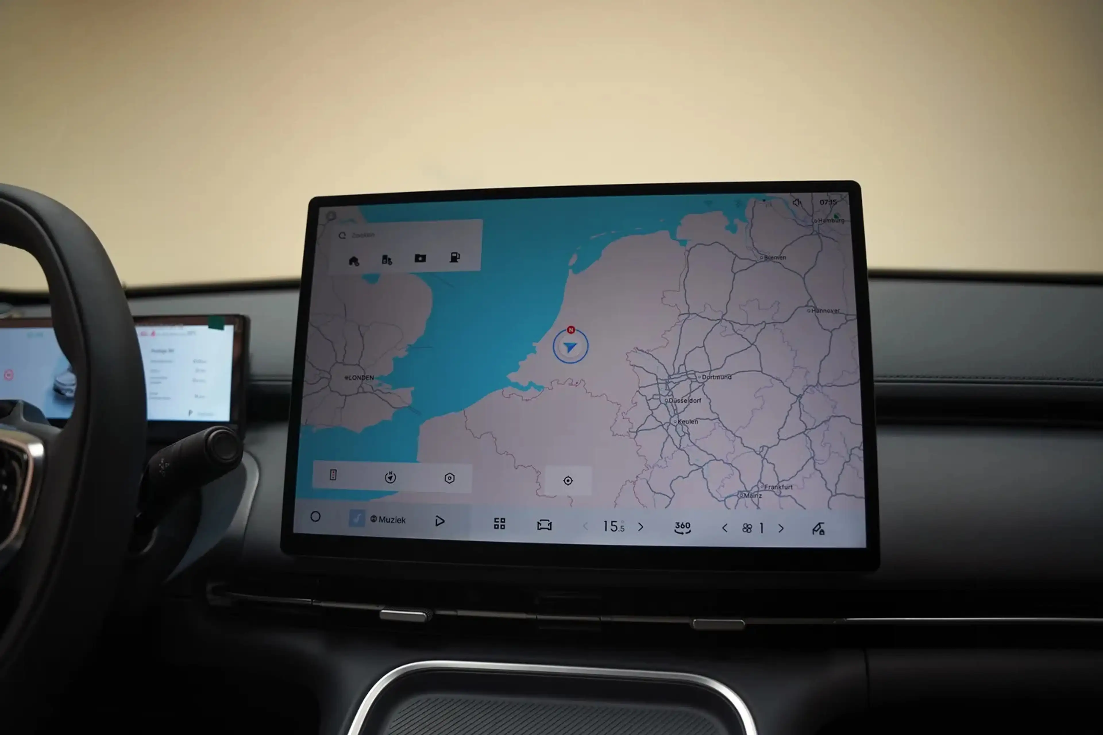 Geely Starray EM-i Starray EM-i Pro [ 360 camera 83km bereik Navi App — photo 7
