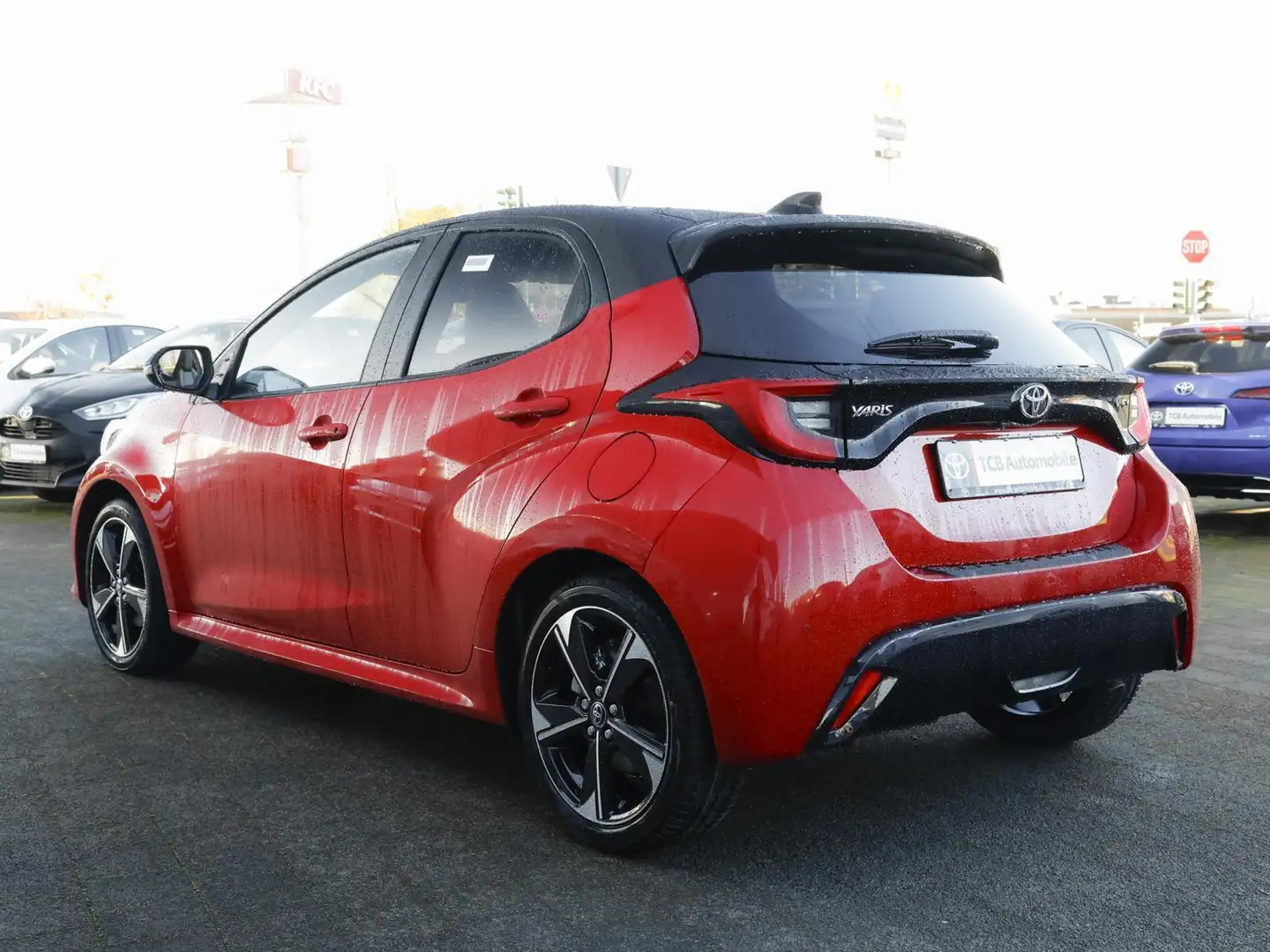 Toyota Yaris Style Plus 1.5-Hybrid Kamera*klima*LED*LM*SHZ* Rood - 2