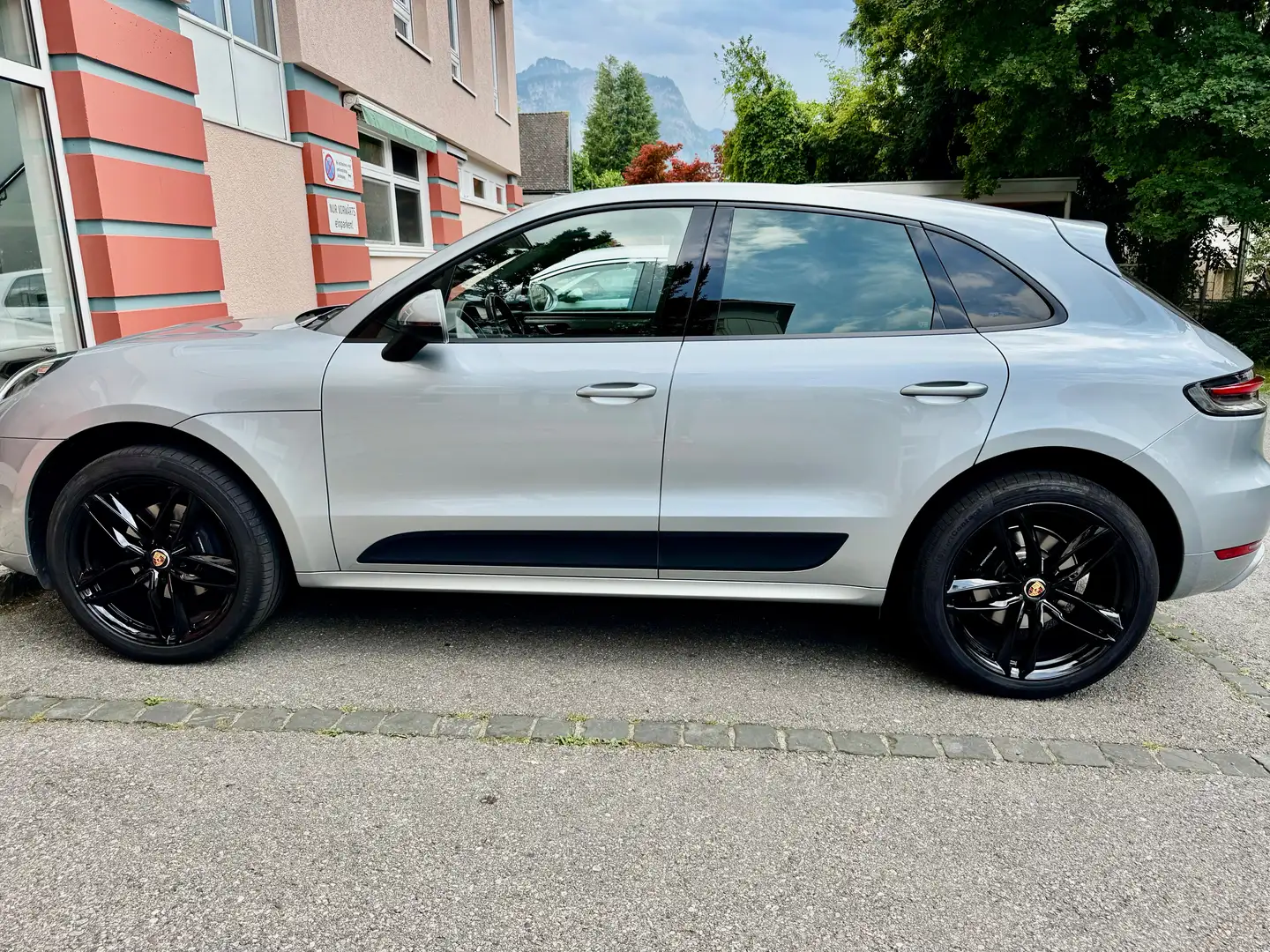 Porsche Macan Macan || Silber - 1