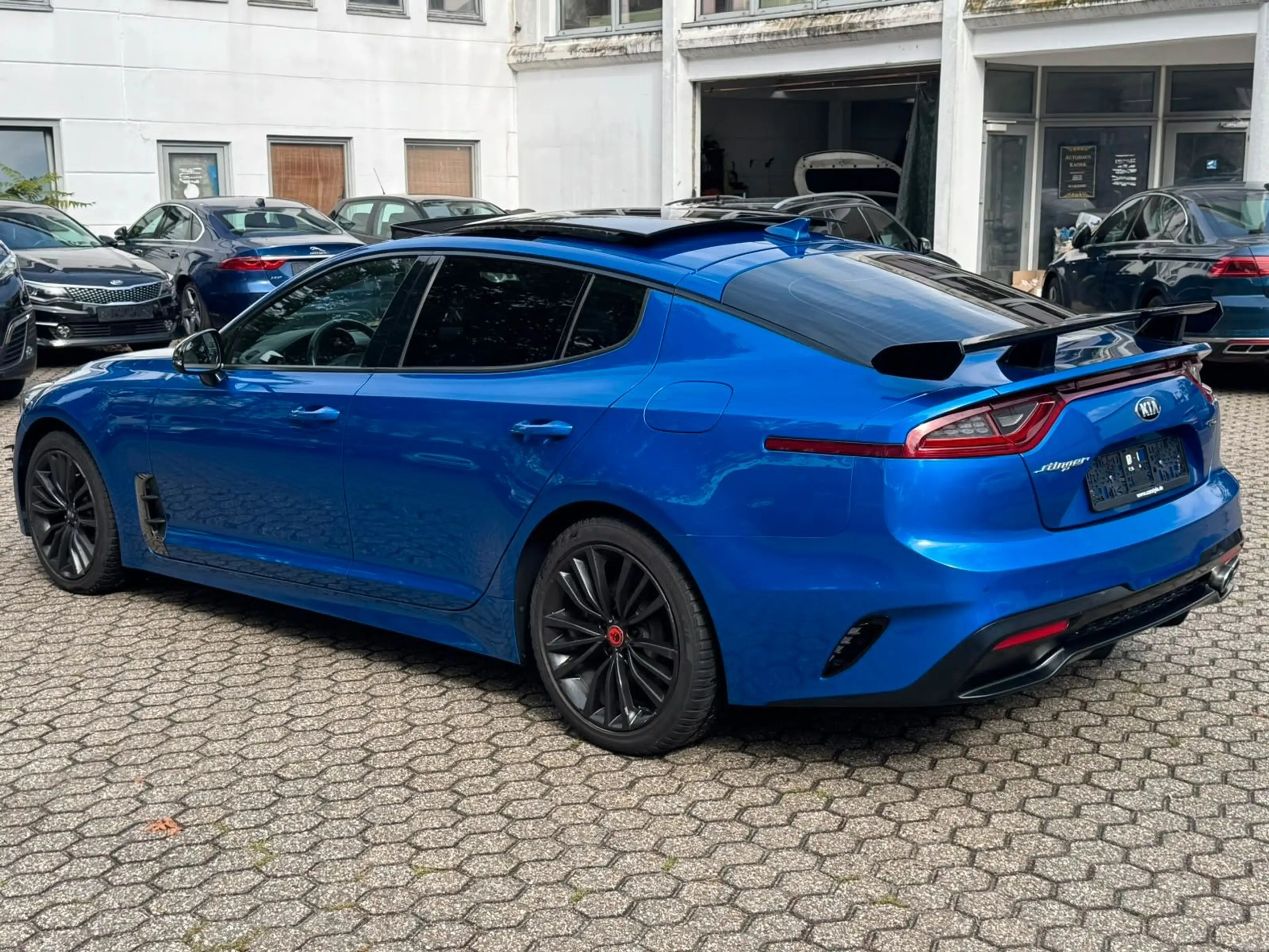 Kia Stinger GT-Line 2.2 CDRI 4WD — photo 3