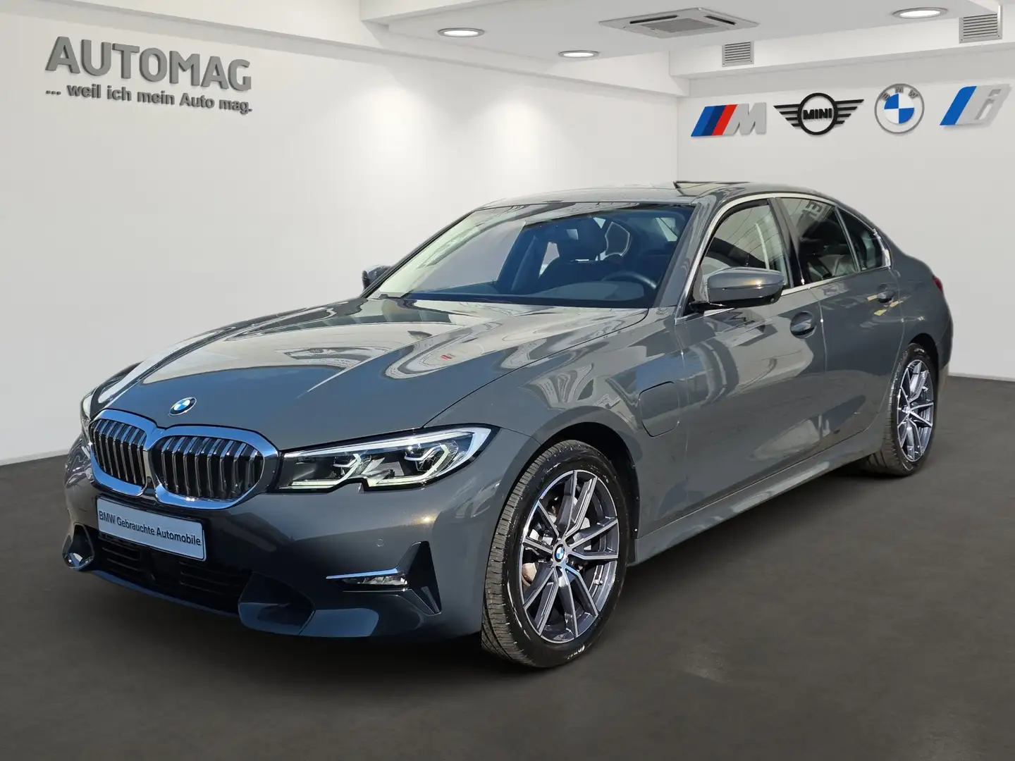 BMW 330 e LuxuryLine*Laser*Glasdach*AHK*HeadUp*Stop&Go*ad. Grau - 1