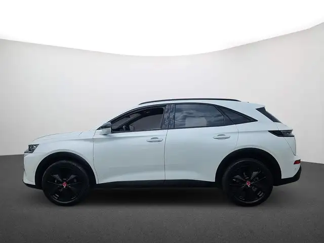 DS Automobiles DS 7 view 5