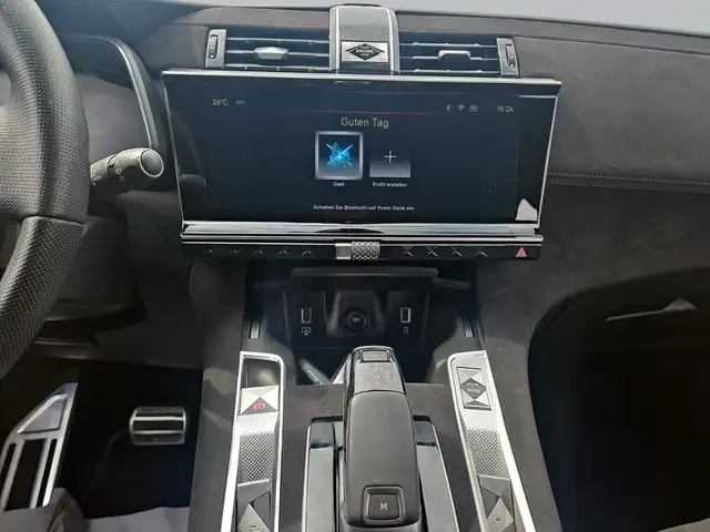 DS Automobiles DS 7 view 12